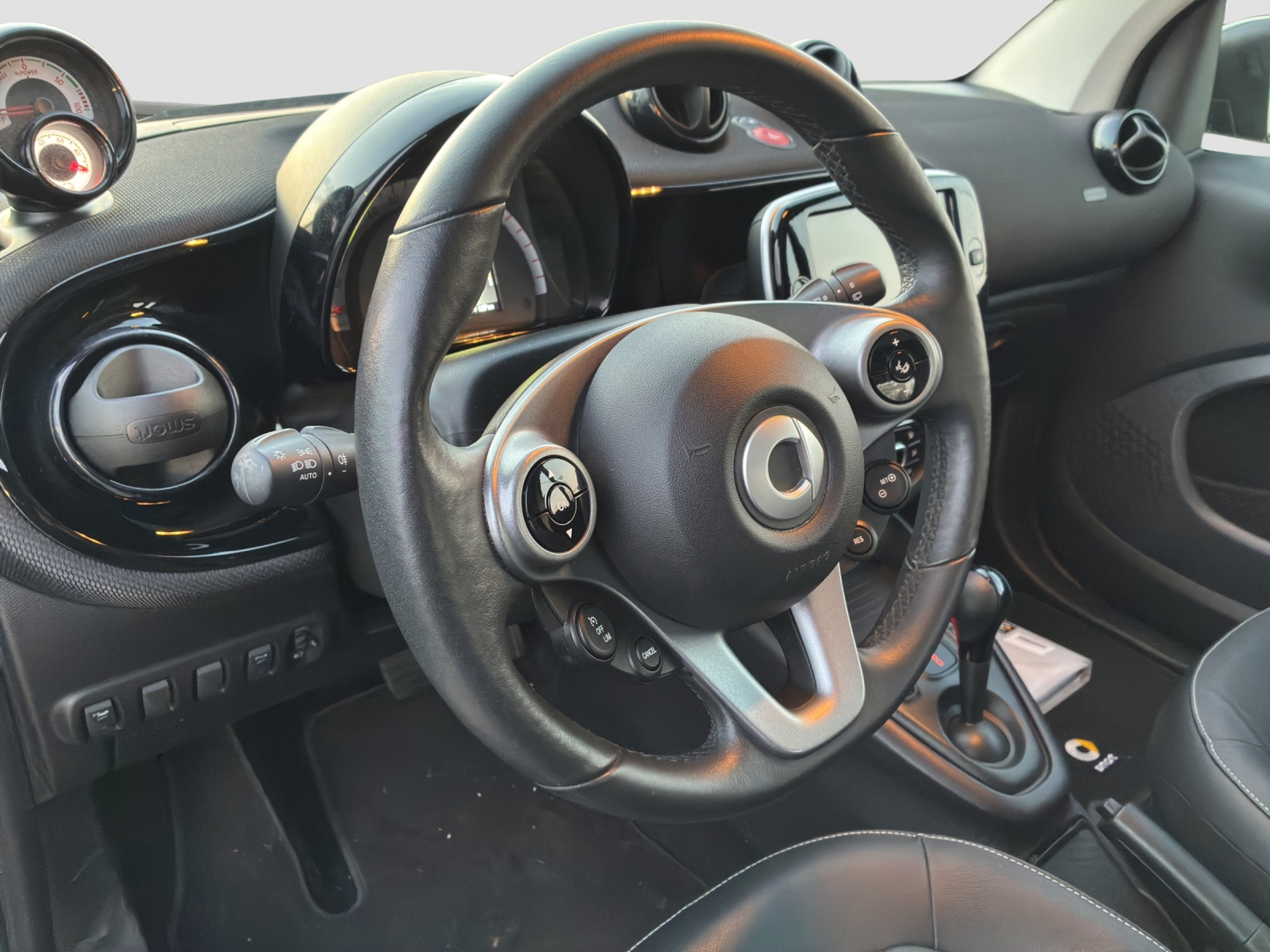 listing desktop thumbnail image 6