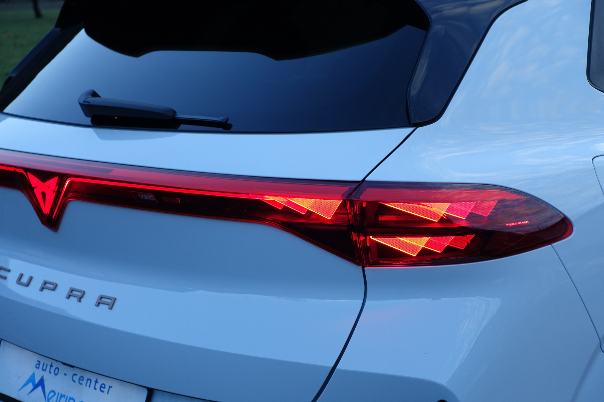 listing desktop thumbnail image 10