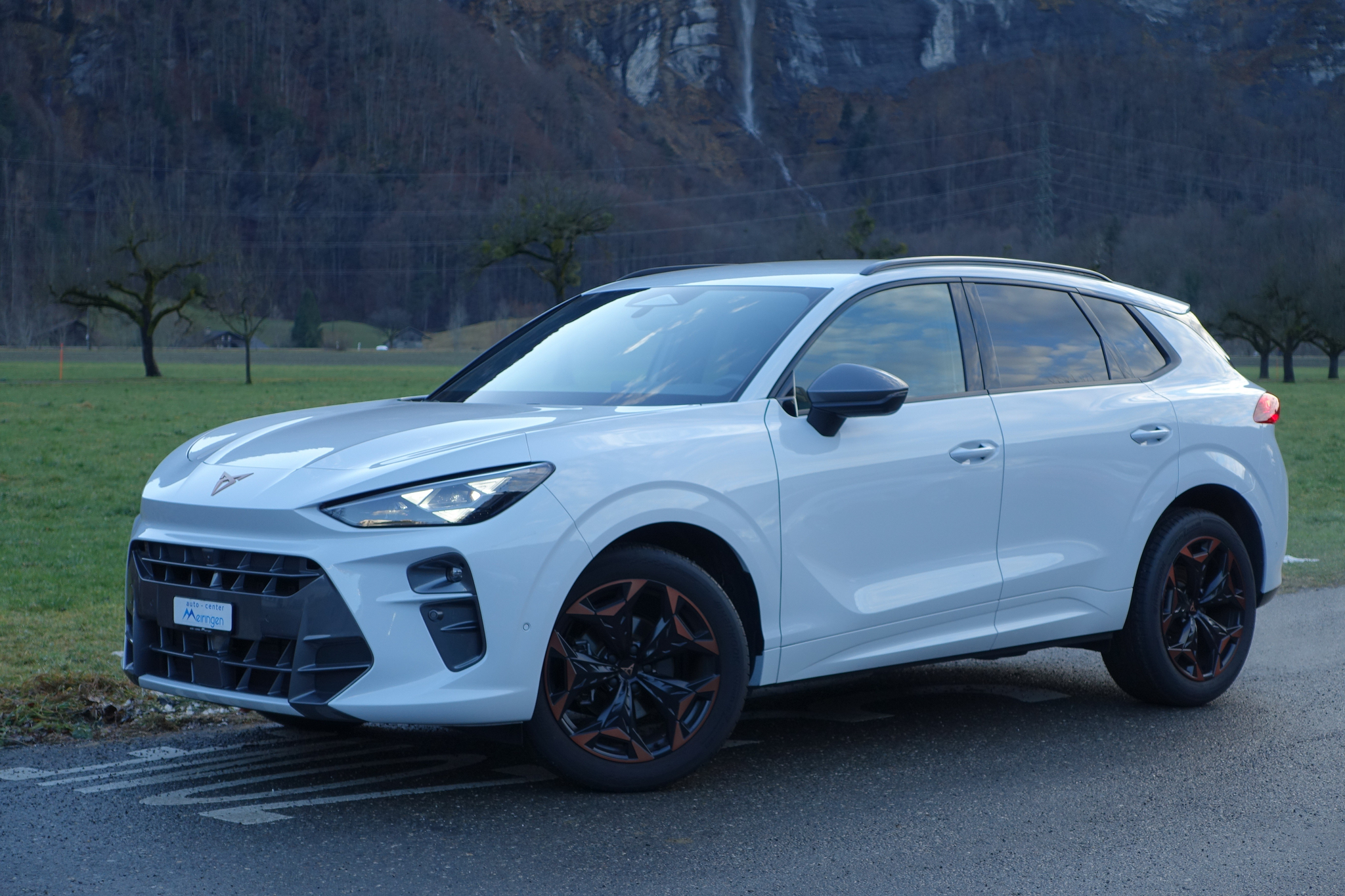 listing desktop thumbnail image 1