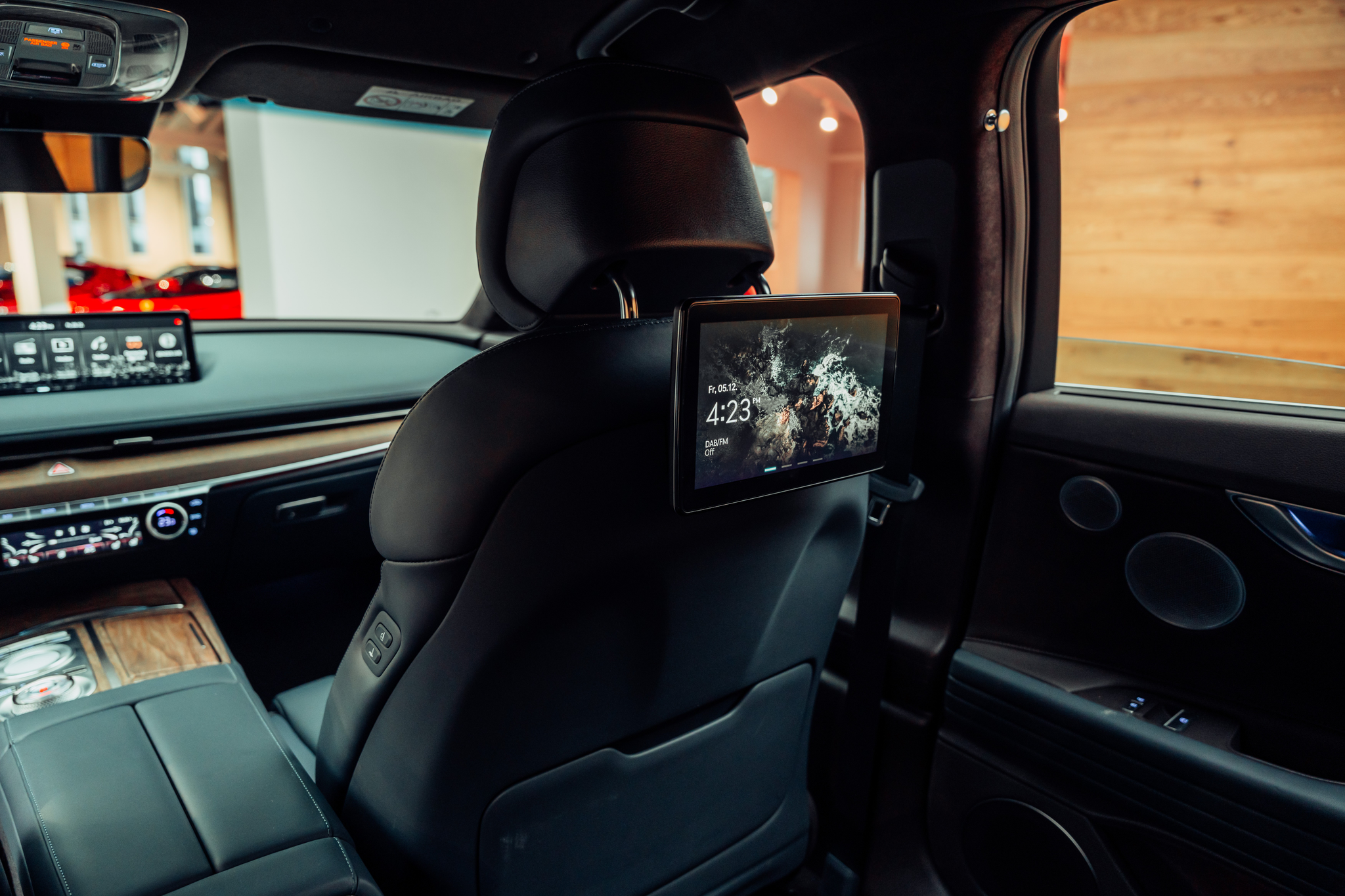 listing desktop thumbnail image 13