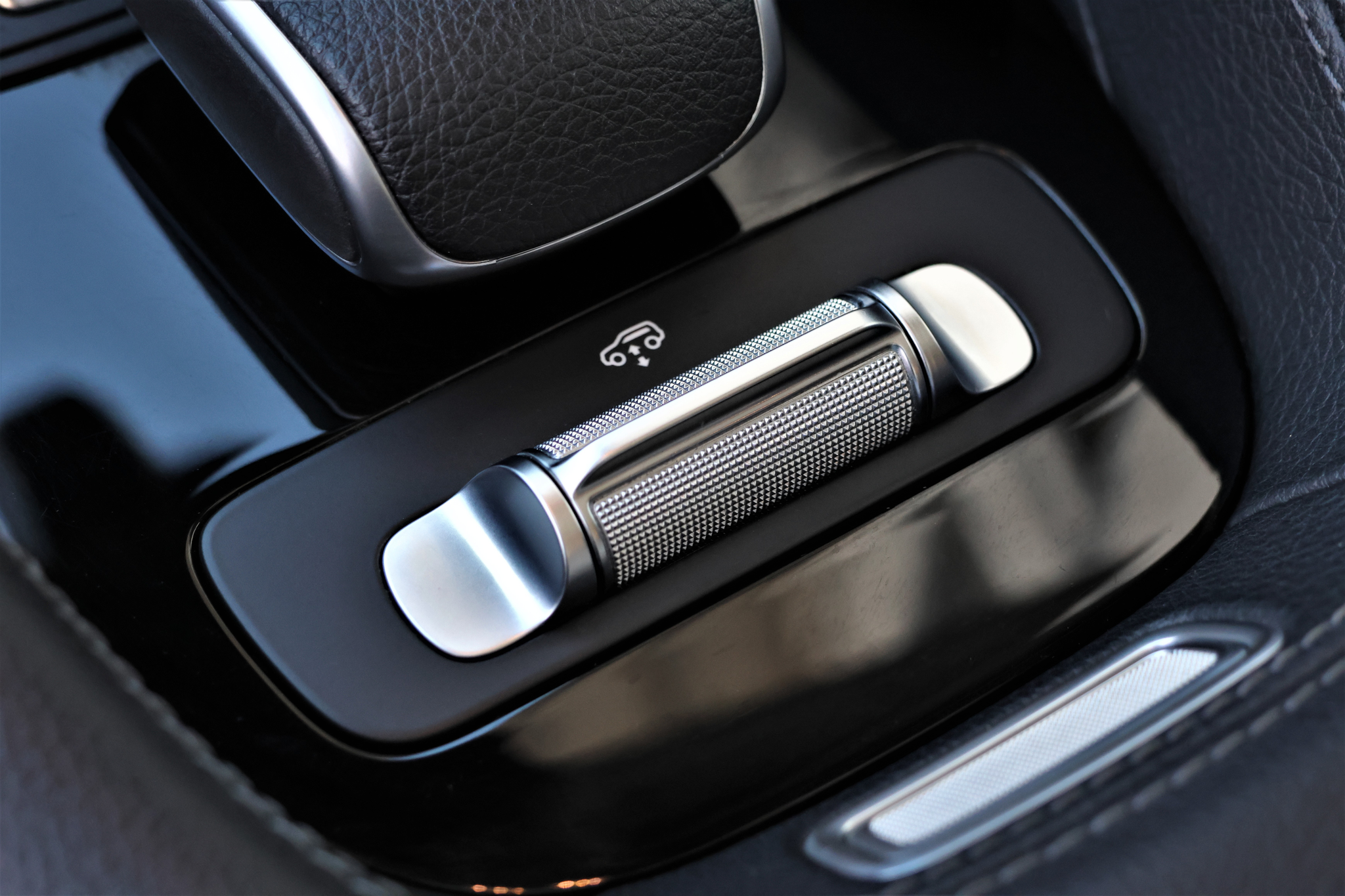 listing desktop thumbnail image 30