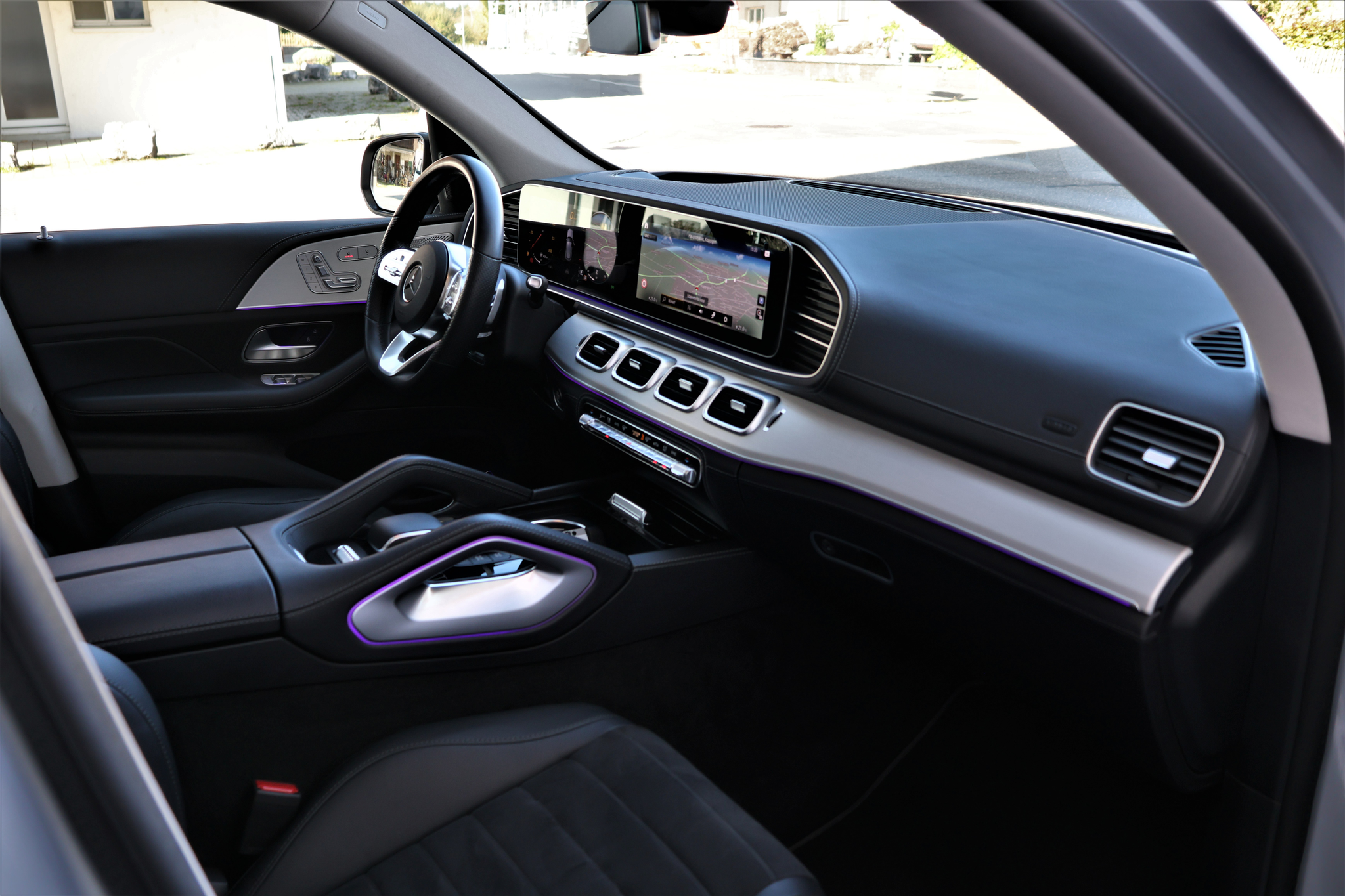 listing desktop thumbnail image 15