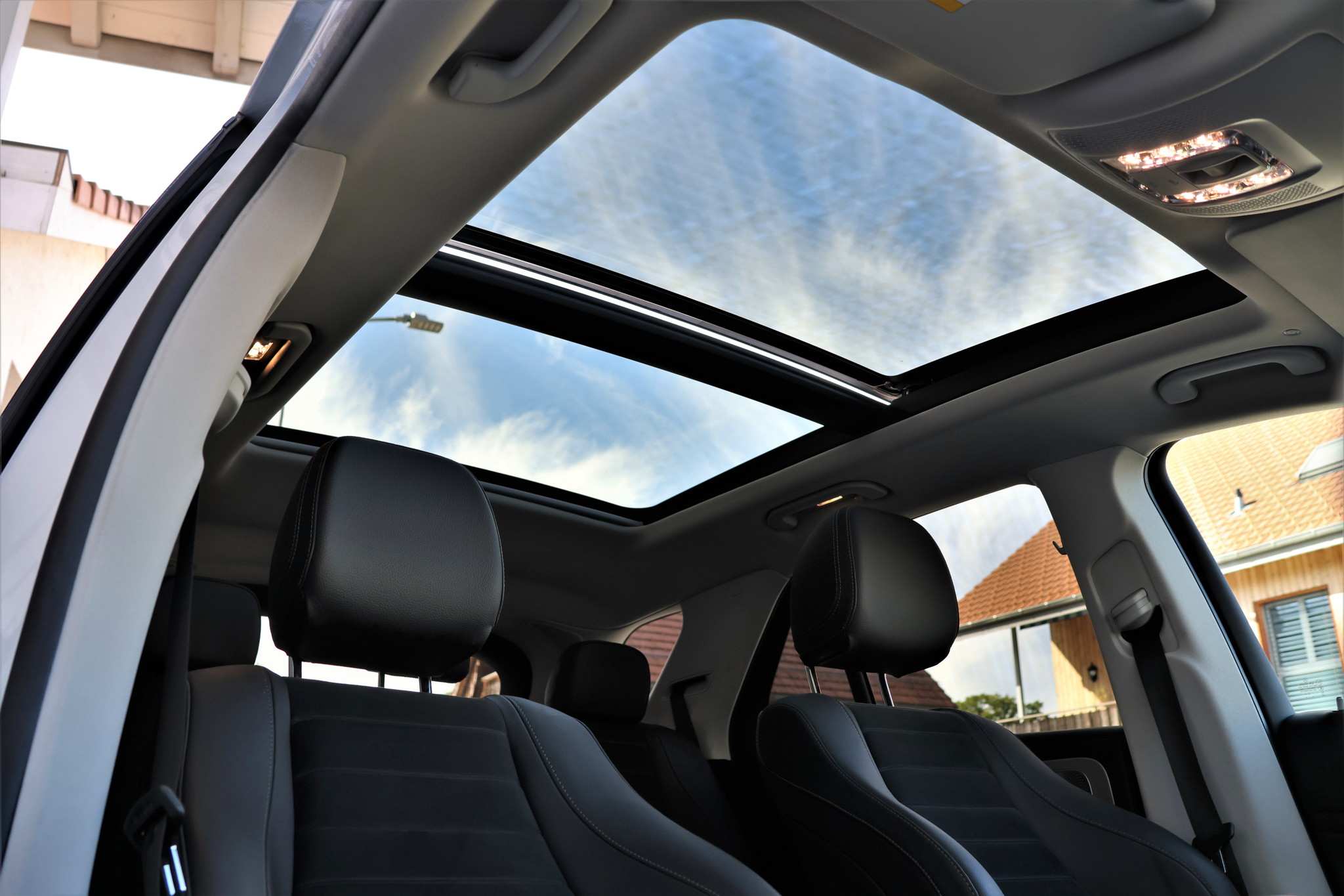 listing desktop thumbnail image 17