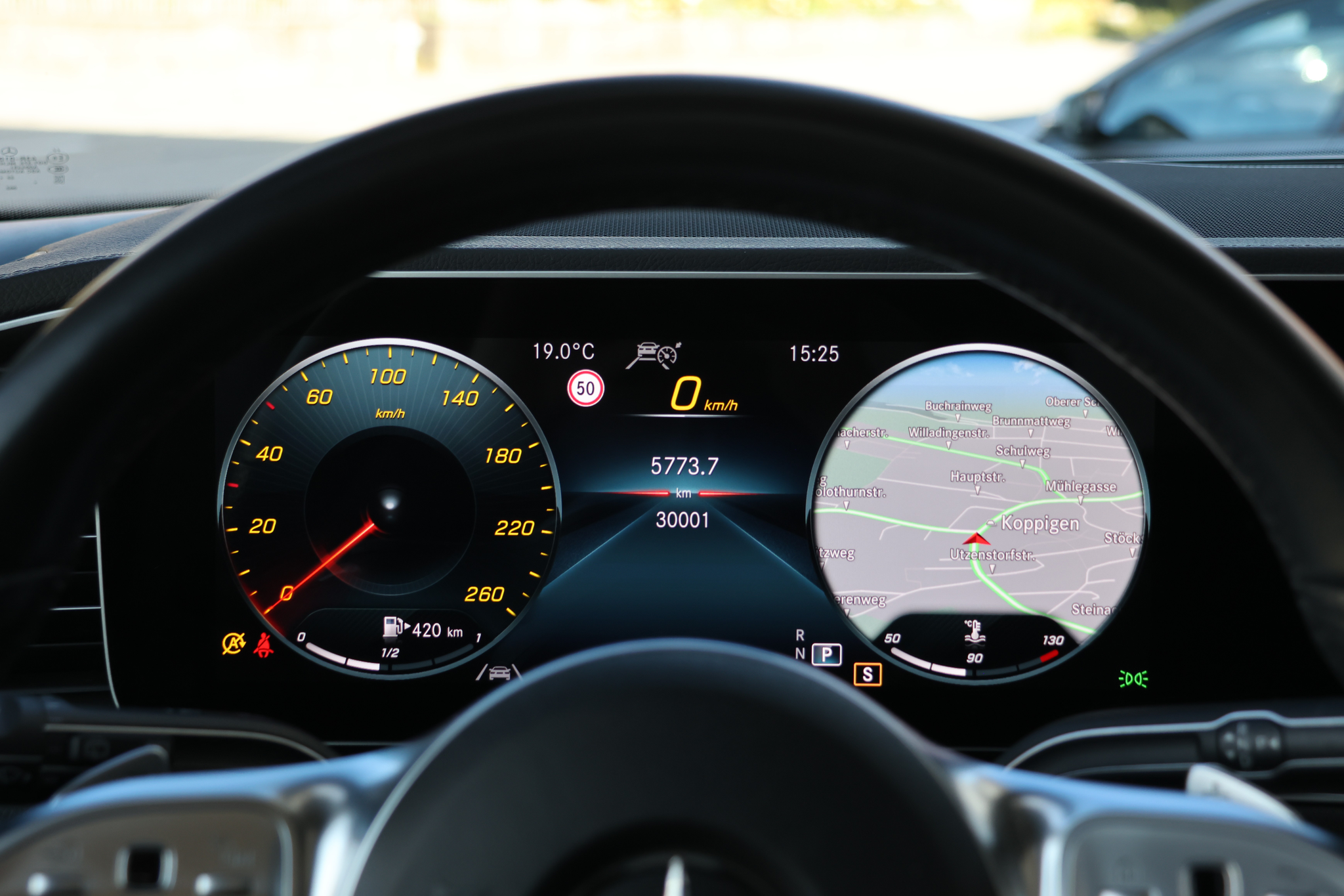 listing desktop thumbnail image 27