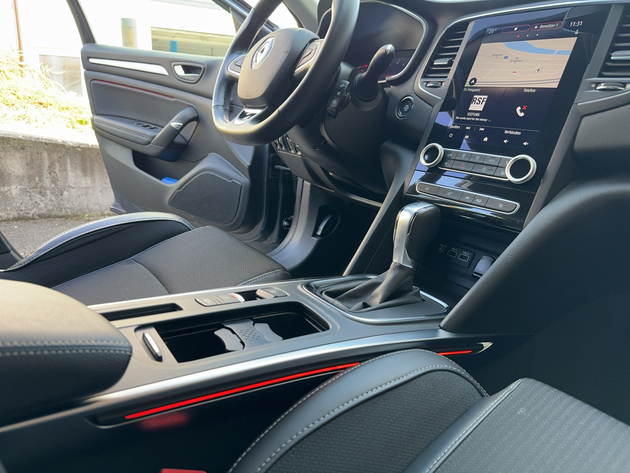 listing desktop thumbnail image 28