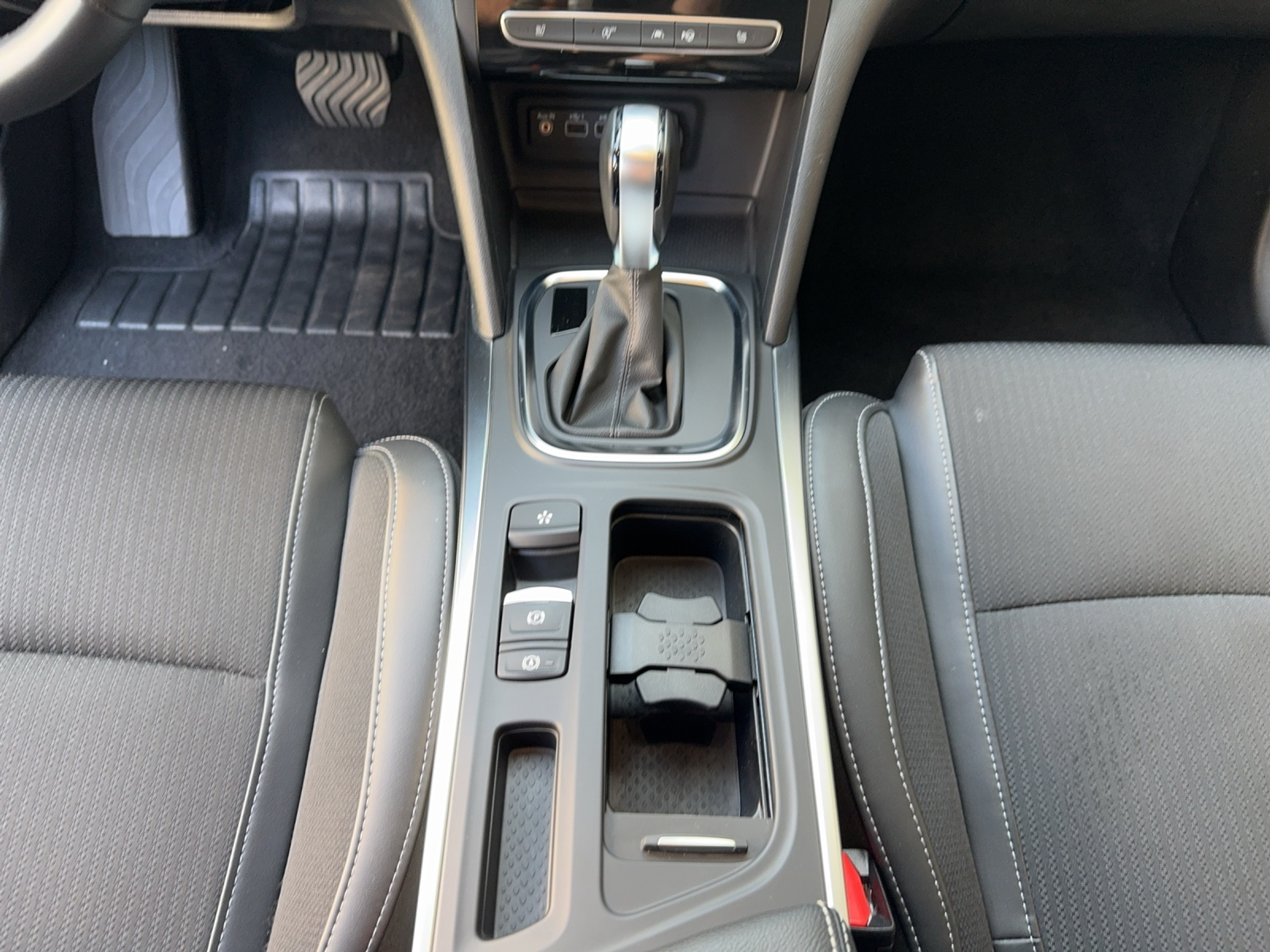 listing desktop thumbnail image 19