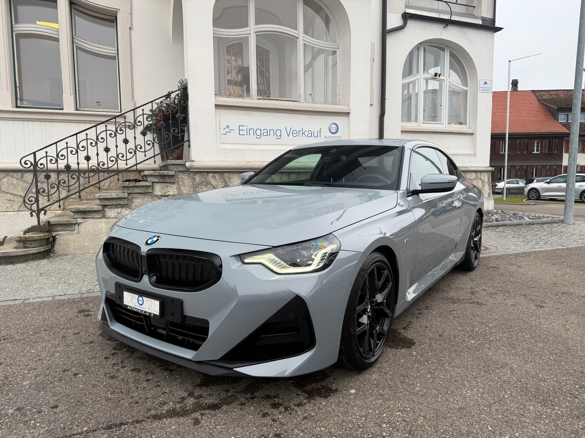 listing desktop thumbnail image 1