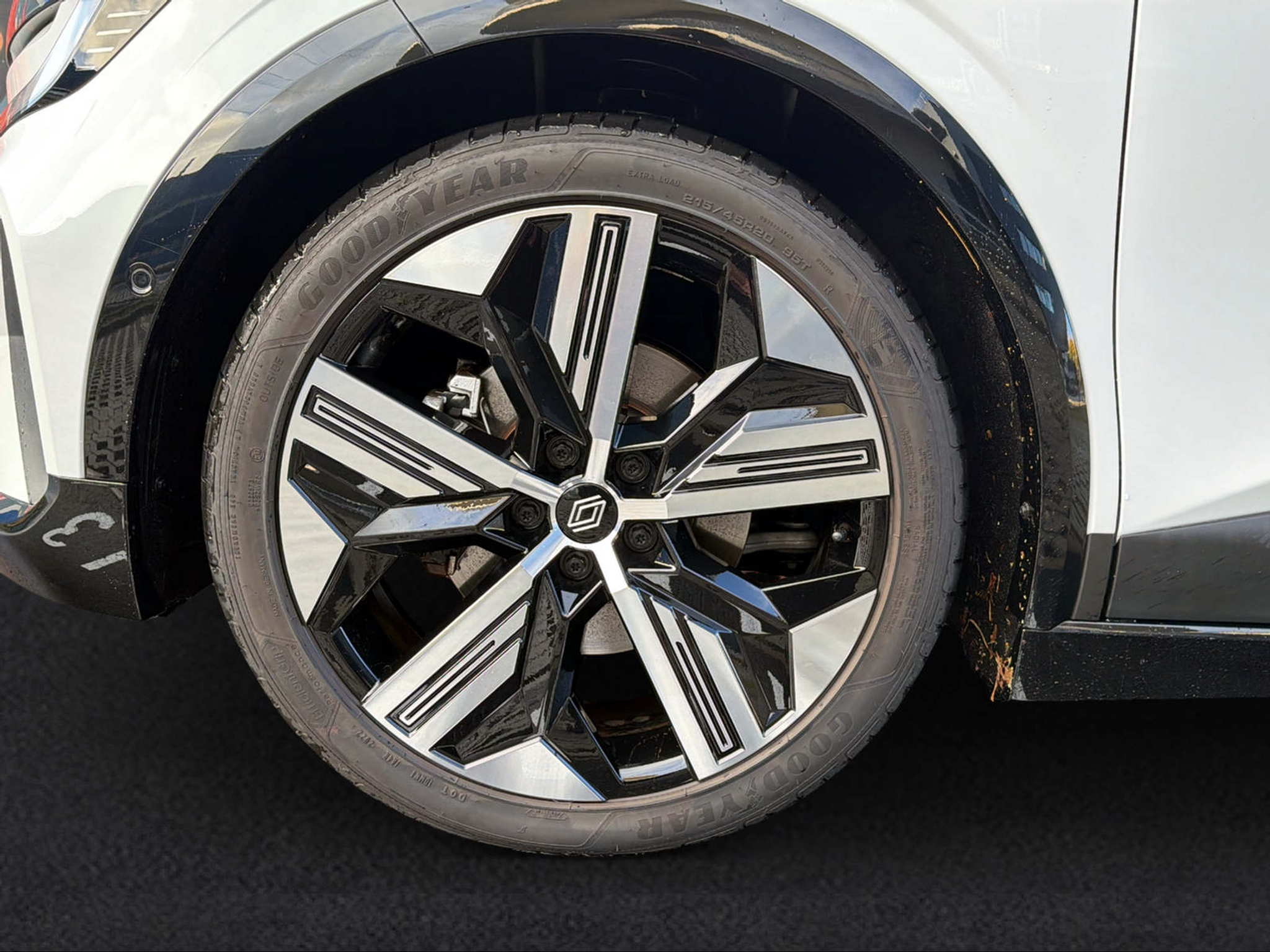 listing desktop thumbnail image 7