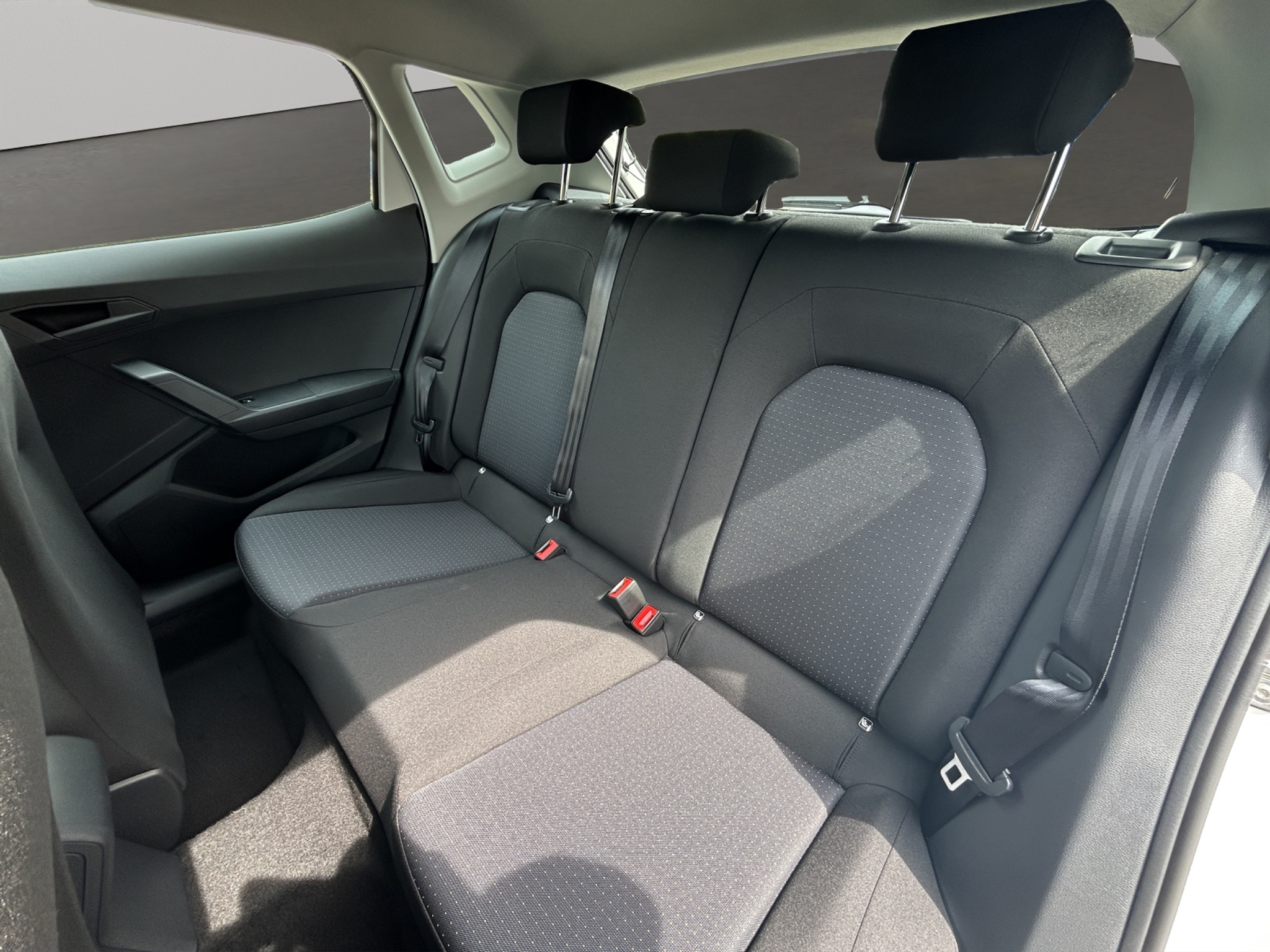 listing desktop thumbnail image 8