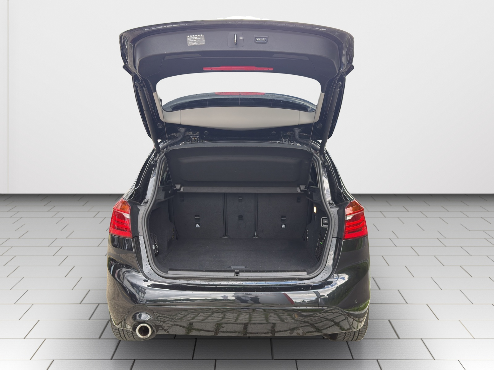 listing desktop thumbnail image 23