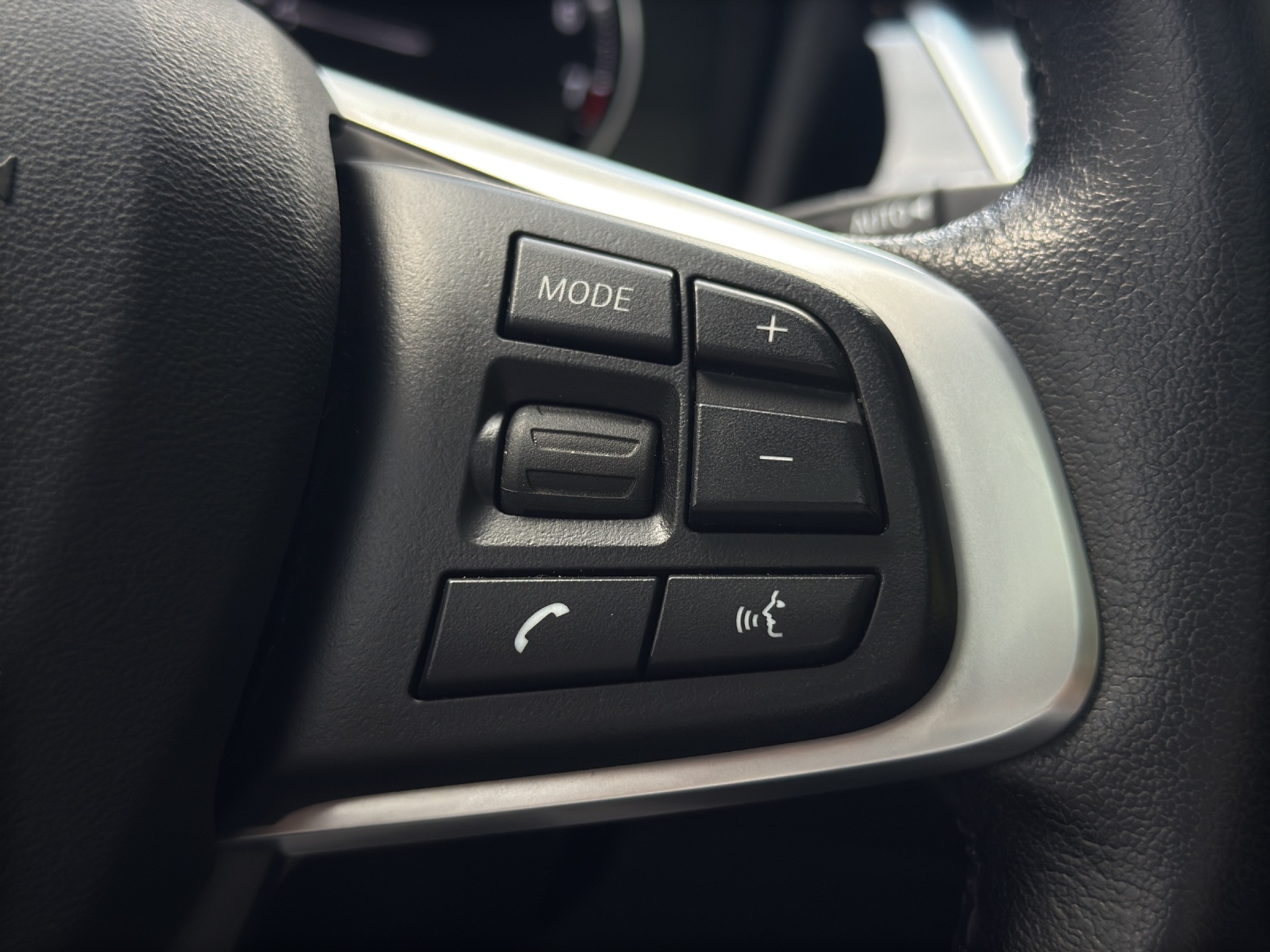 listing desktop thumbnail image 18