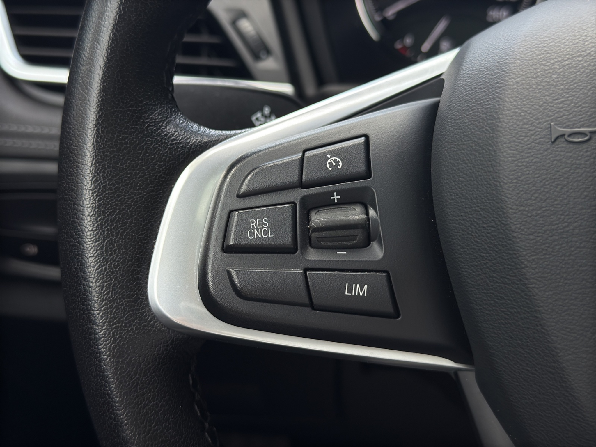 listing desktop thumbnail image 19