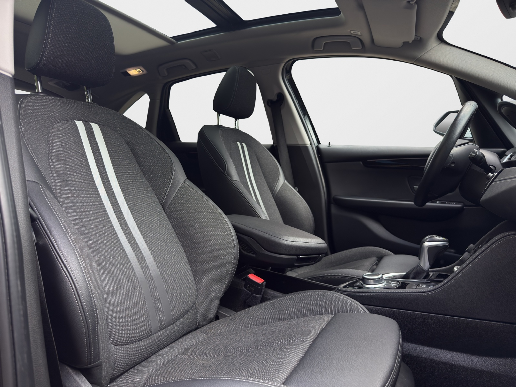 listing desktop thumbnail image 9