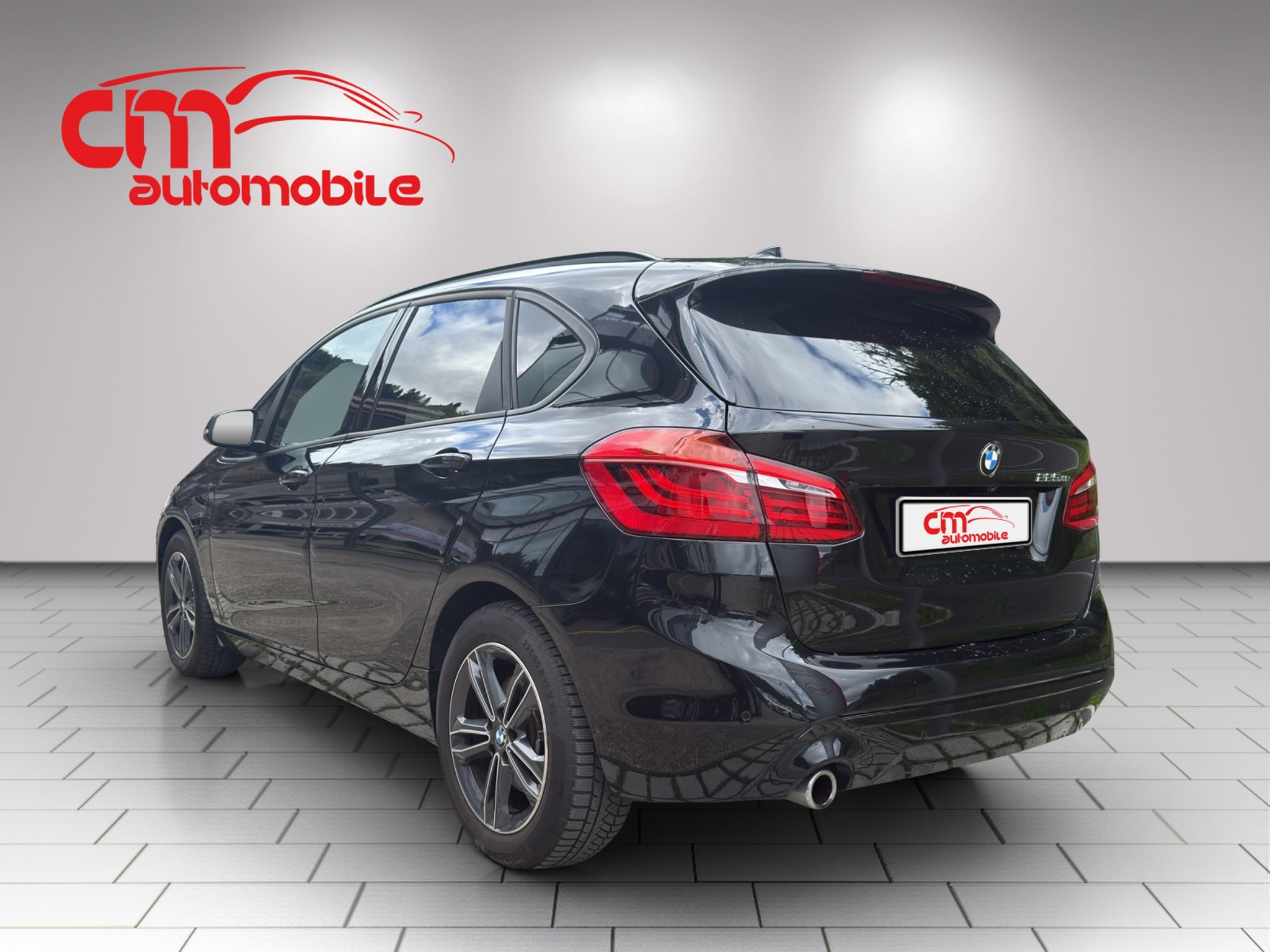 listing desktop thumbnail image 1