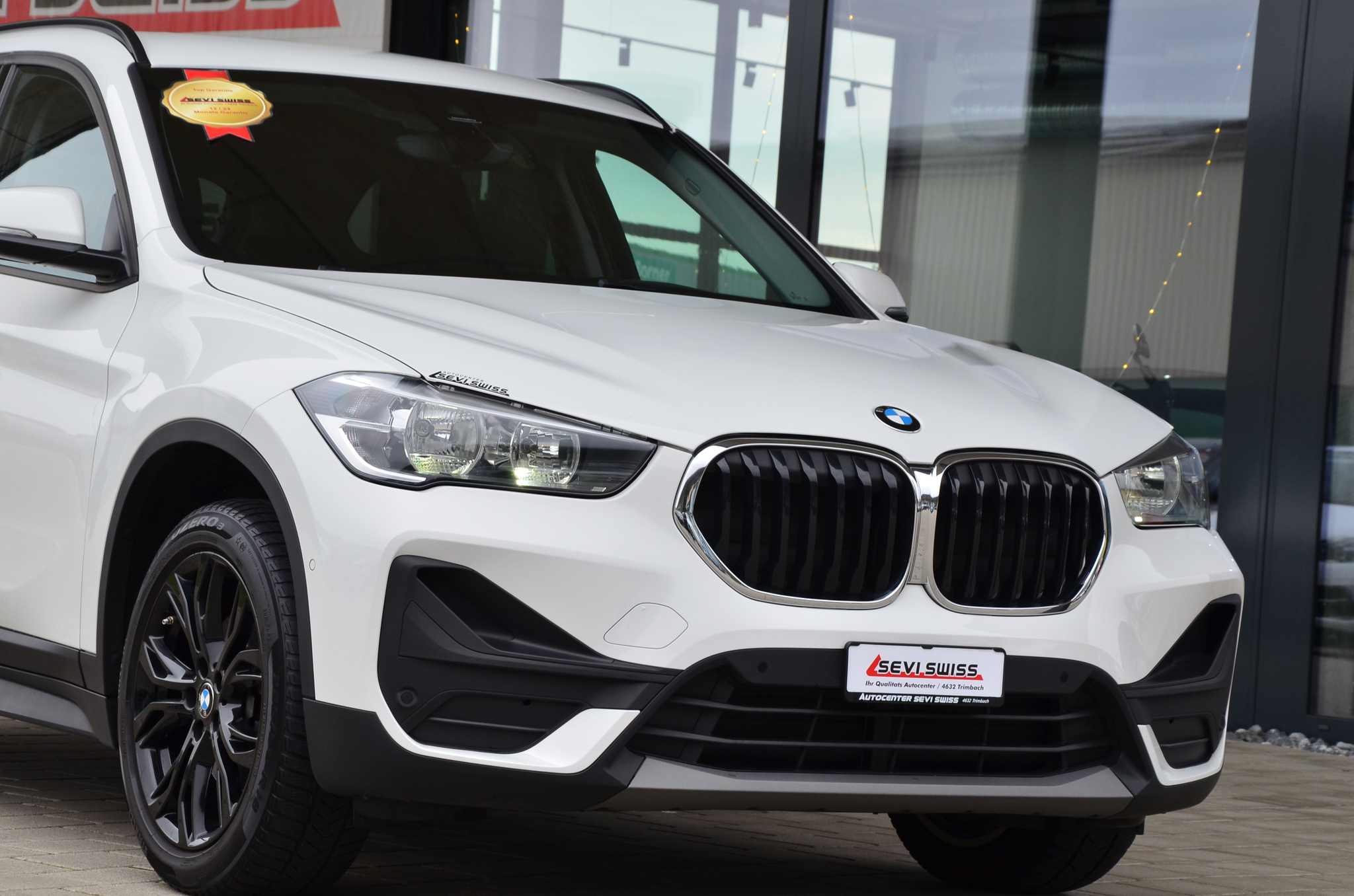 listing desktop thumbnail image 2