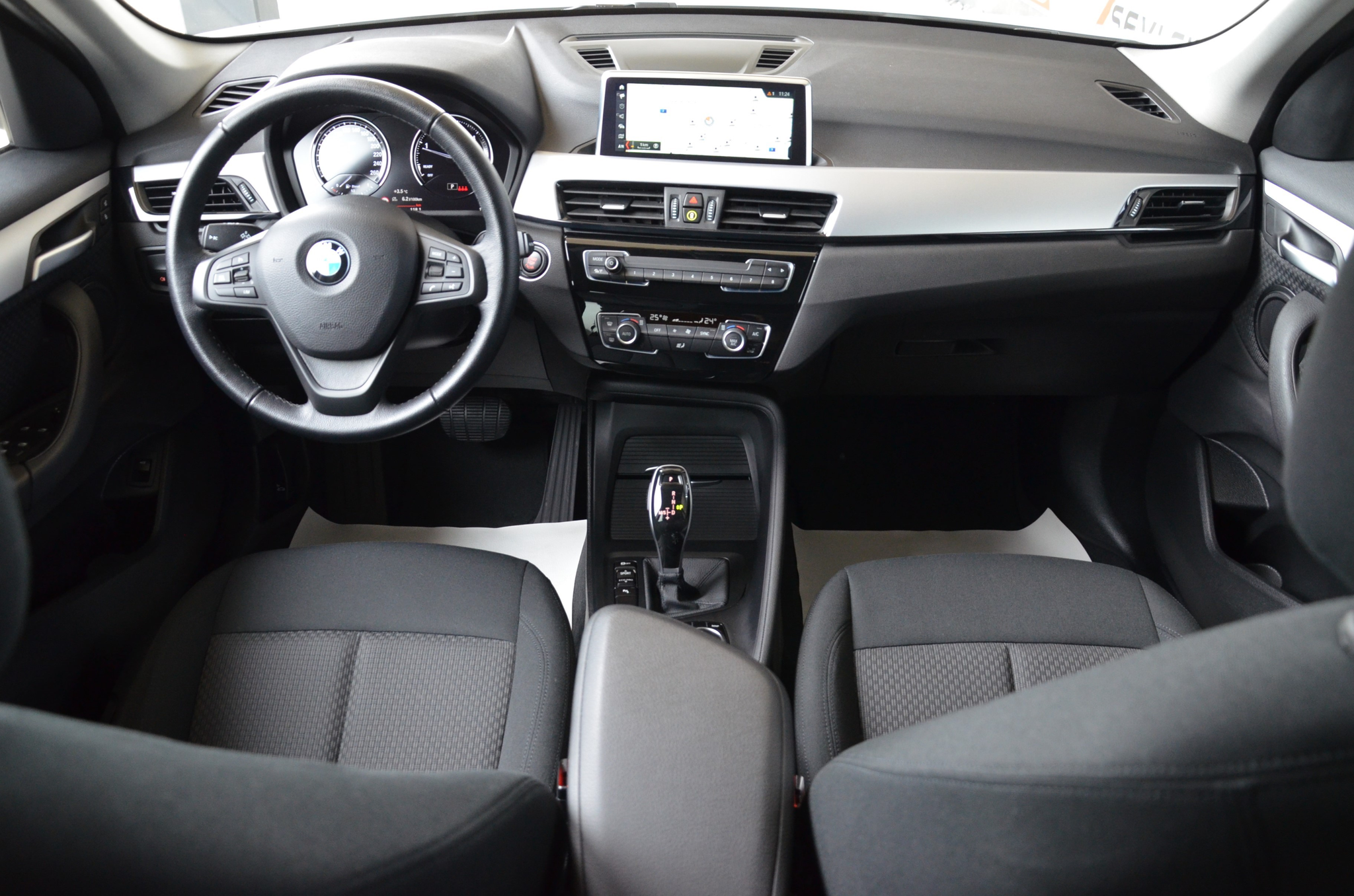 listing desktop thumbnail image 10