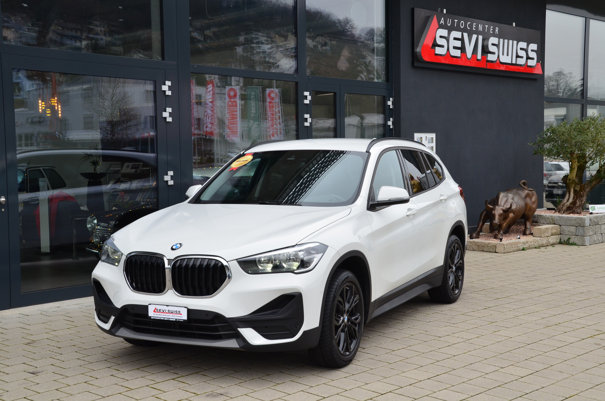 listing desktop thumbnail image 8