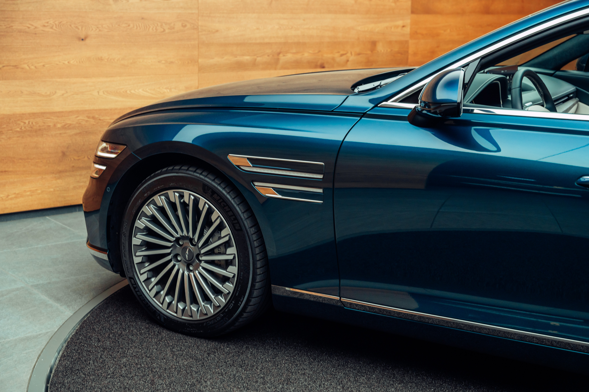 listing desktop thumbnail image 16