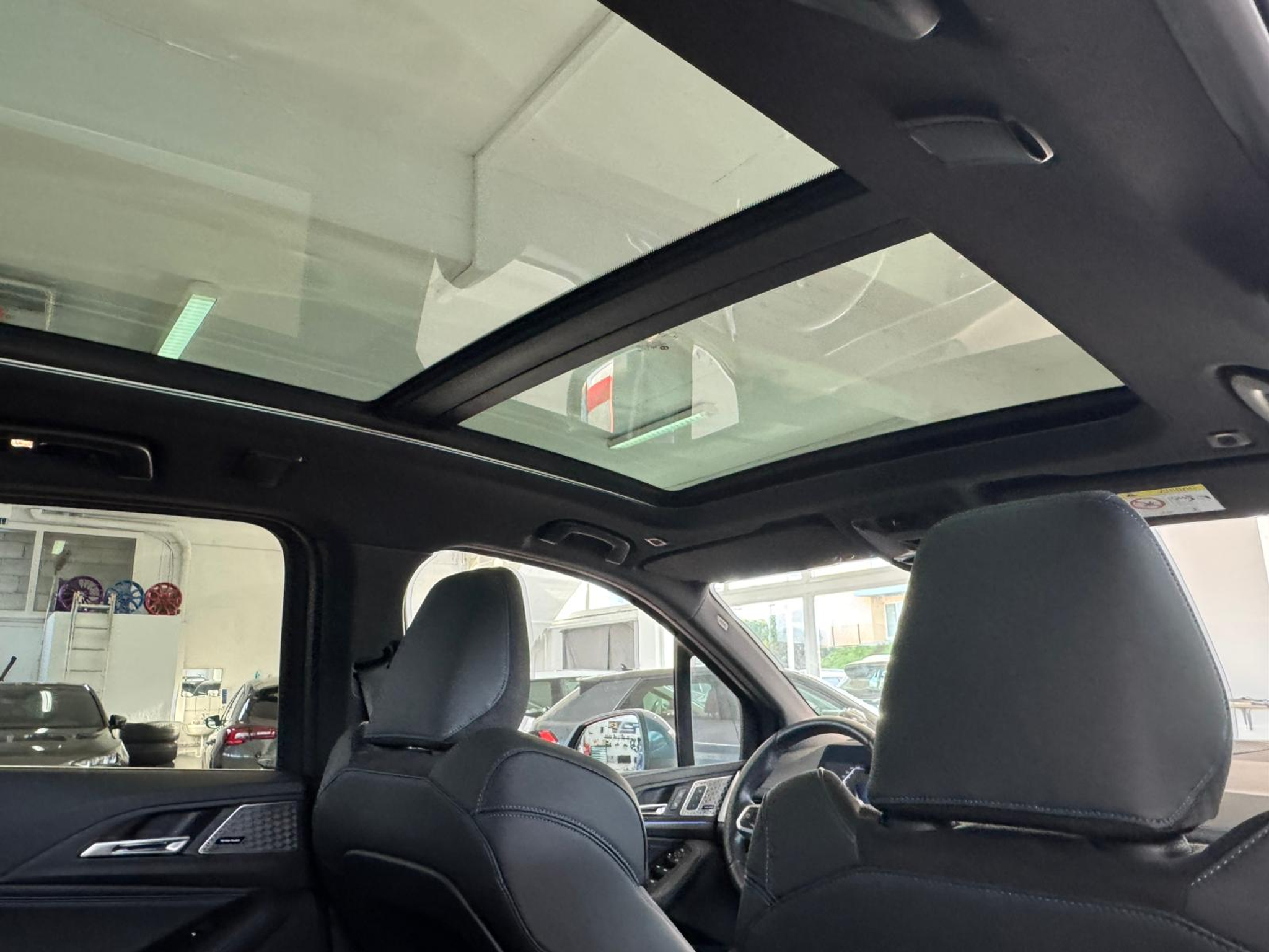 listing desktop thumbnail image 24