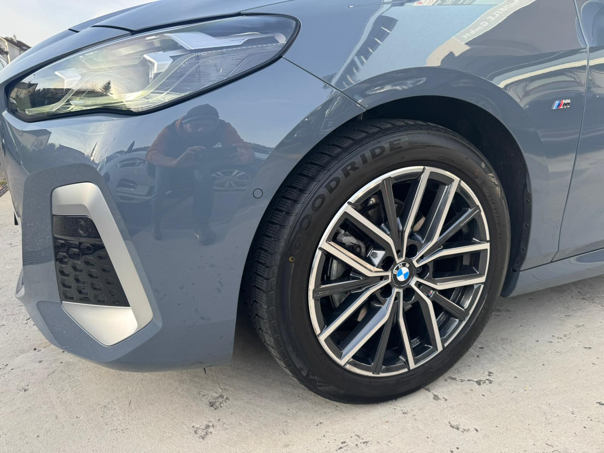 listing desktop thumbnail image 5