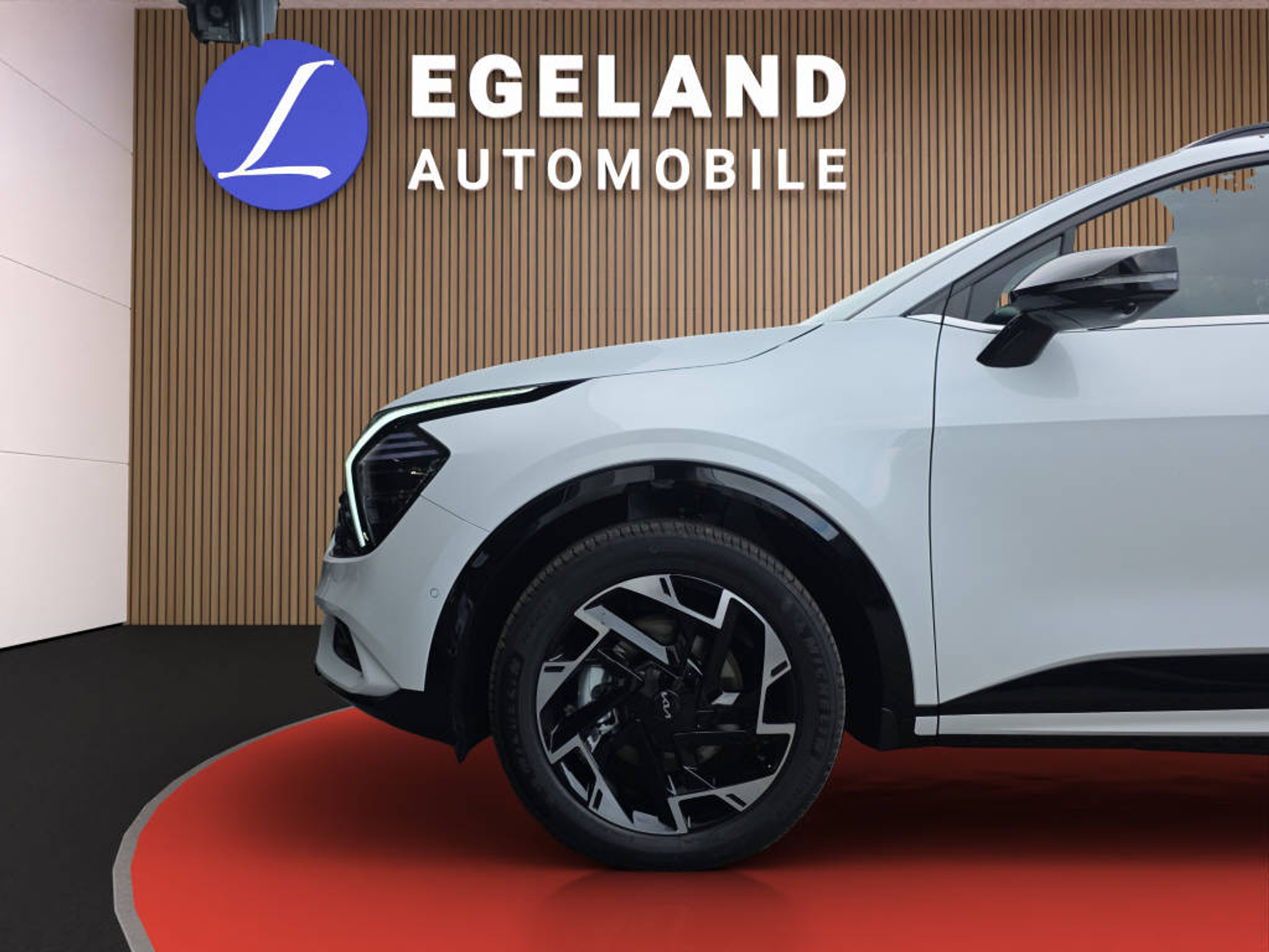 listing desktop thumbnail image 5