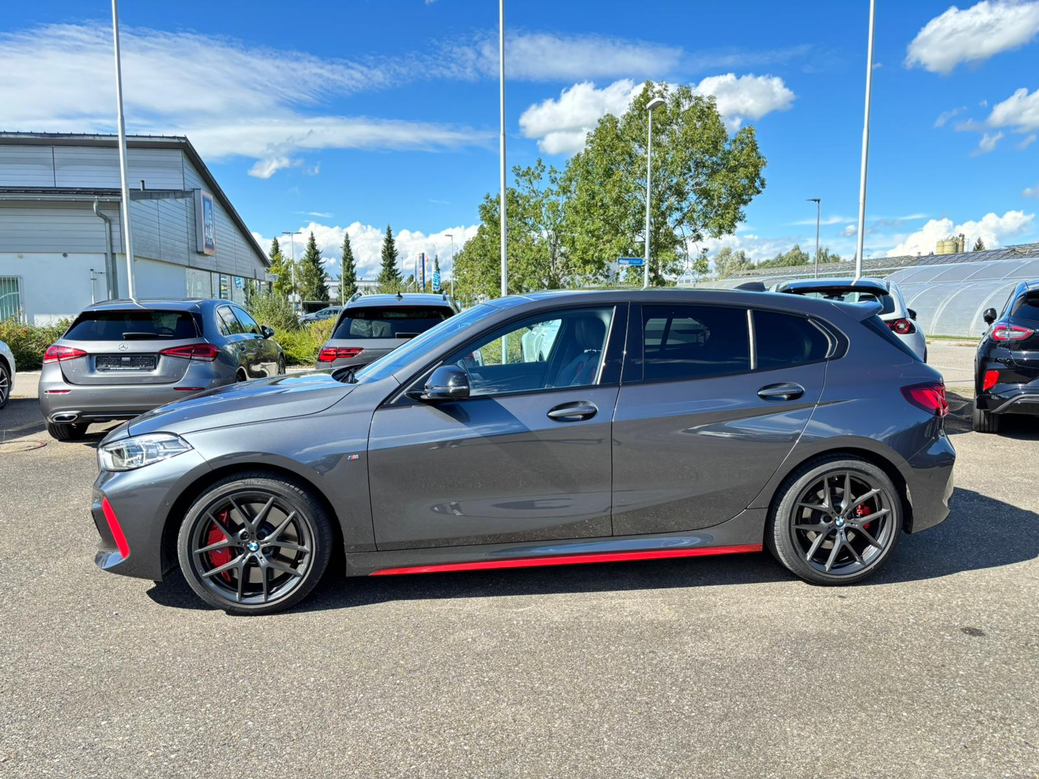 listing desktop thumbnail image 7