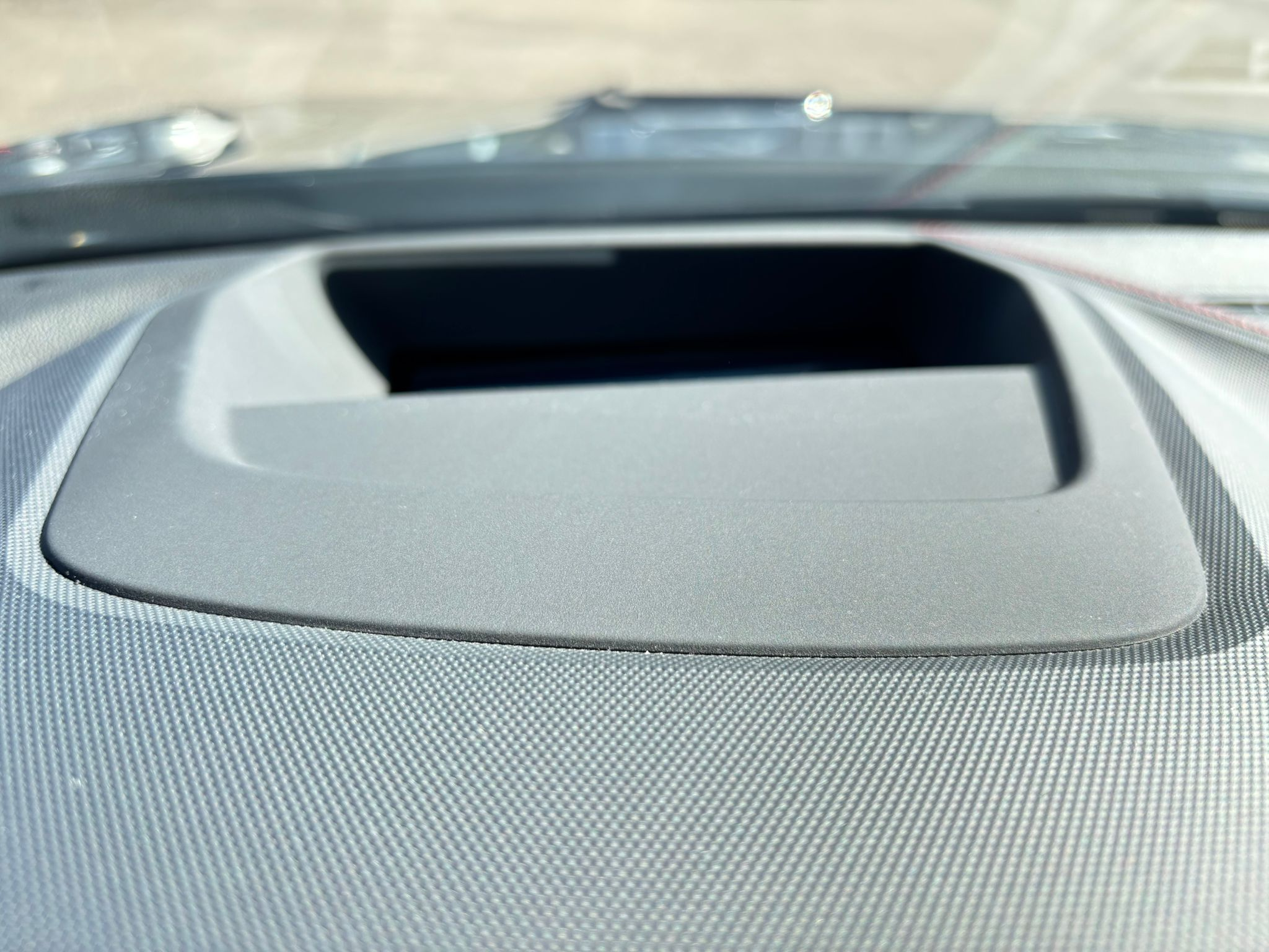 listing desktop thumbnail image 23