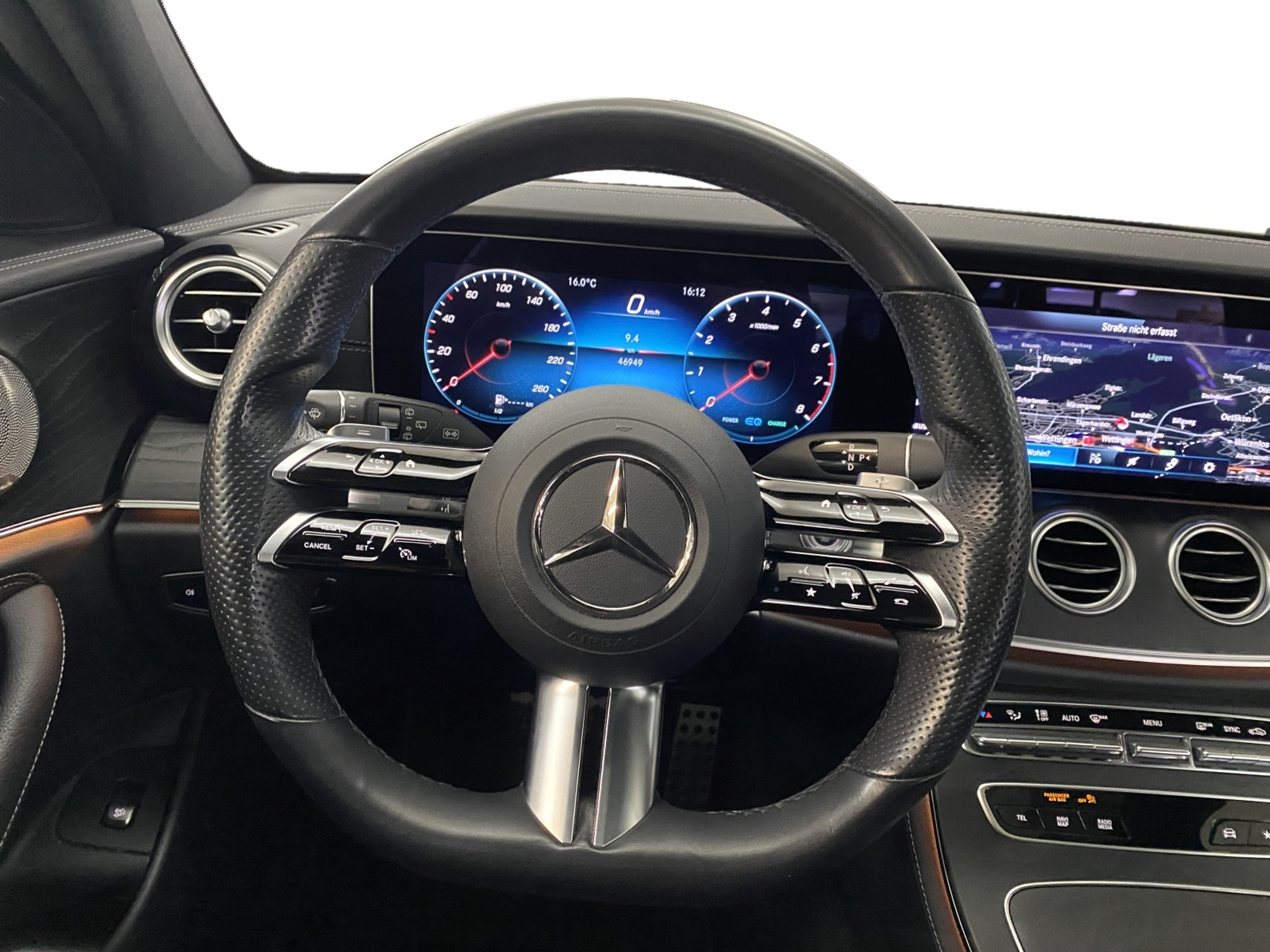 listing desktop thumbnail image 12