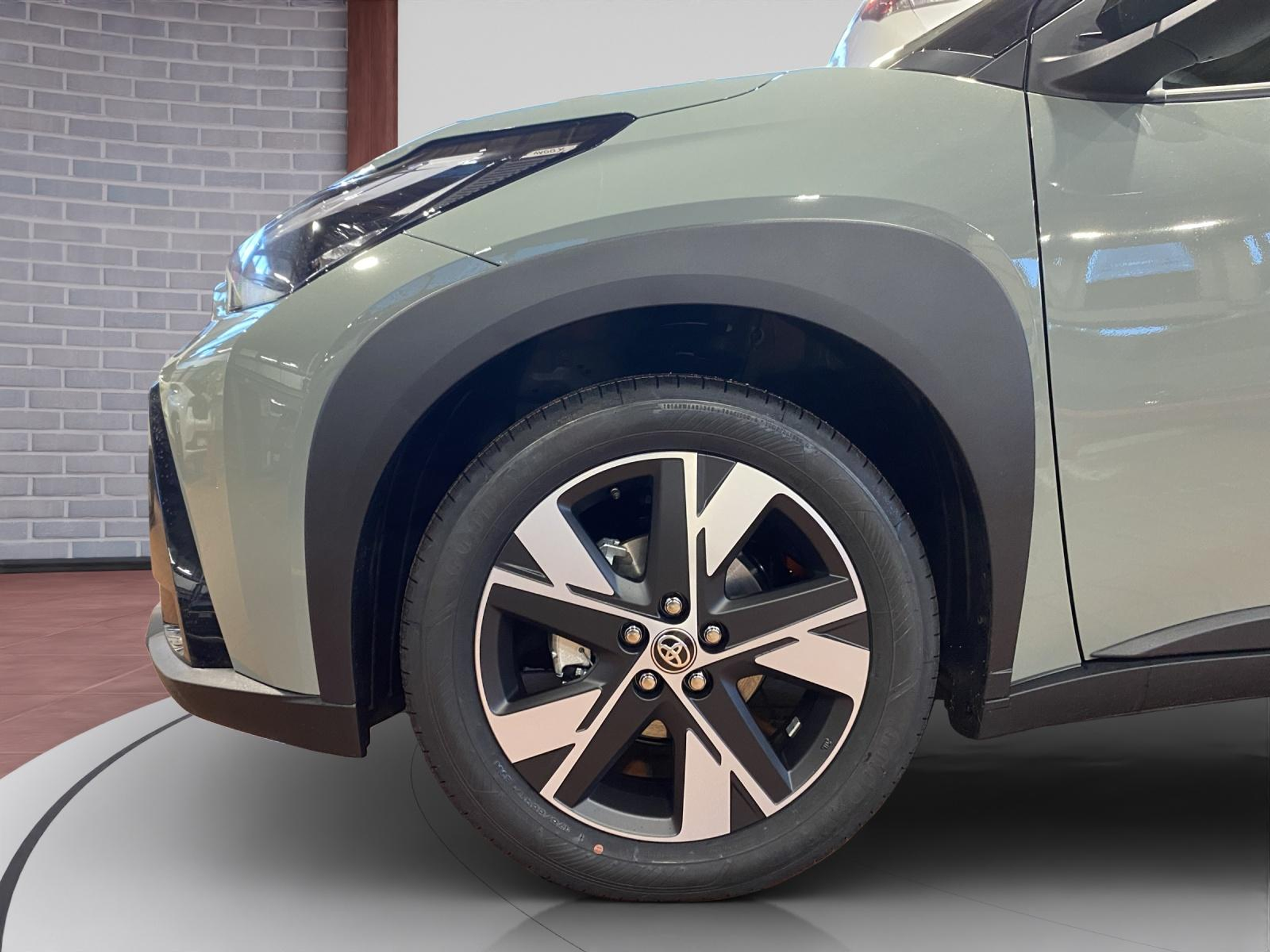 listing desktop thumbnail image 9