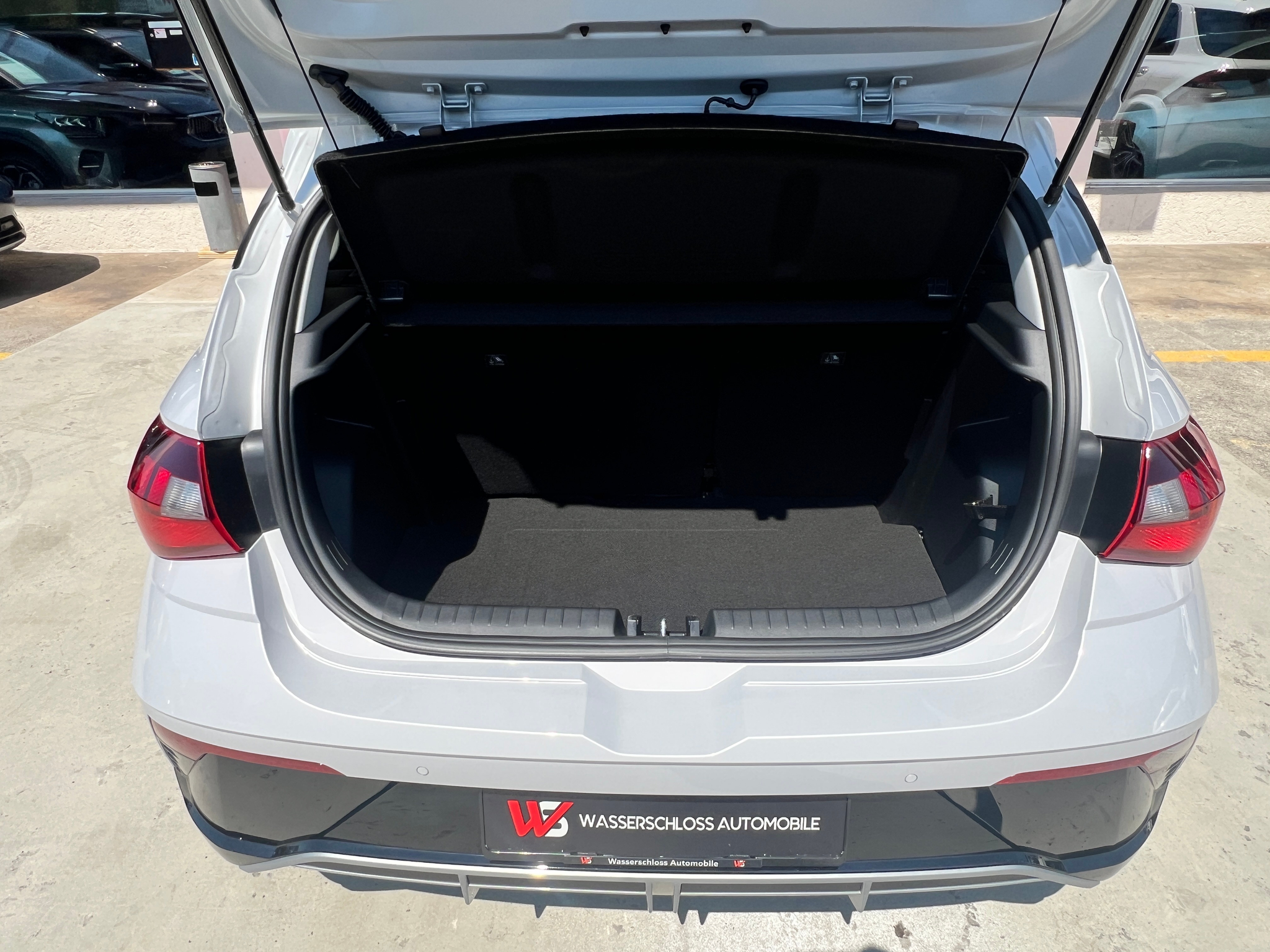 listing desktop thumbnail image 29