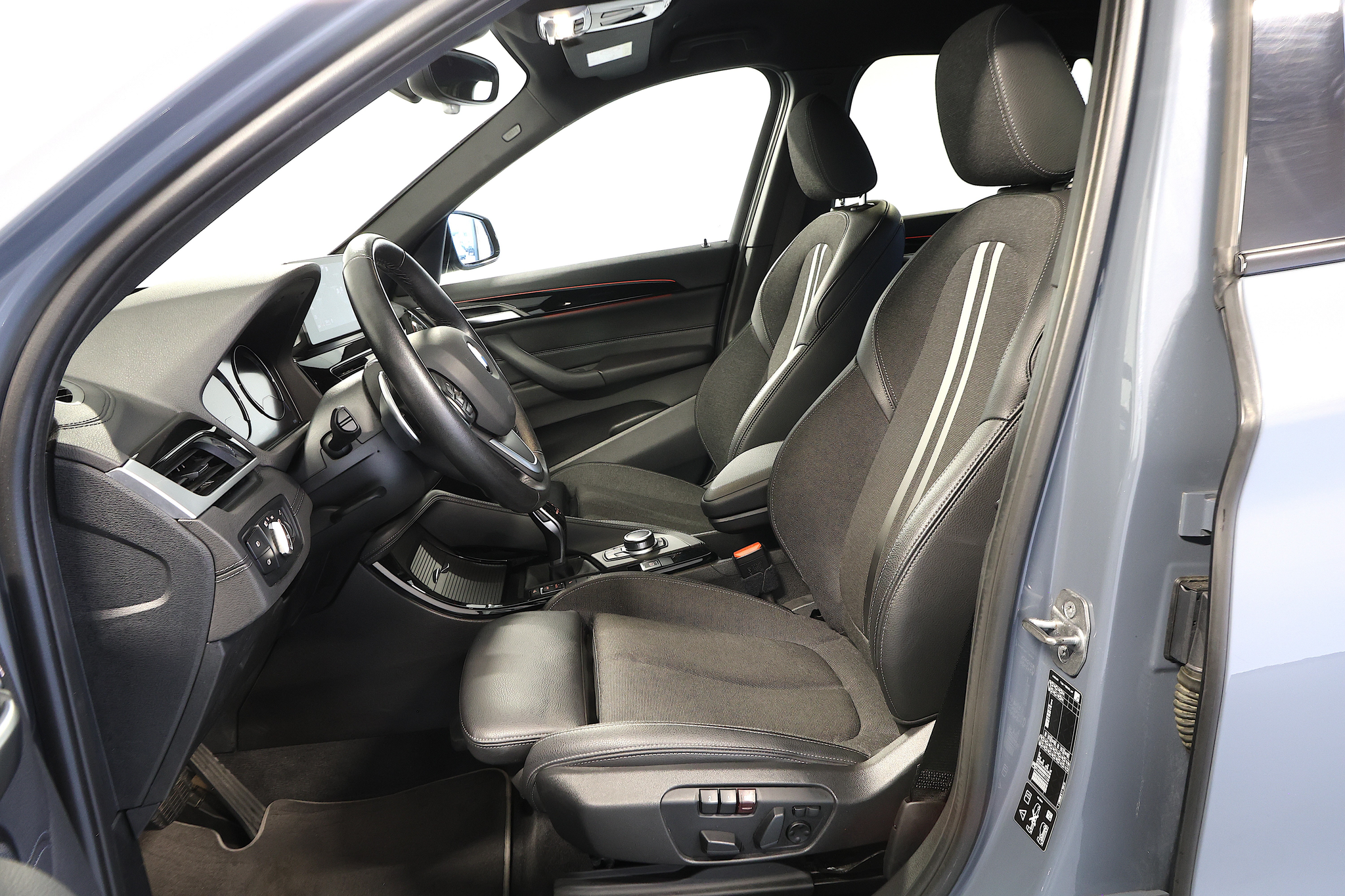 listing desktop thumbnail image 7