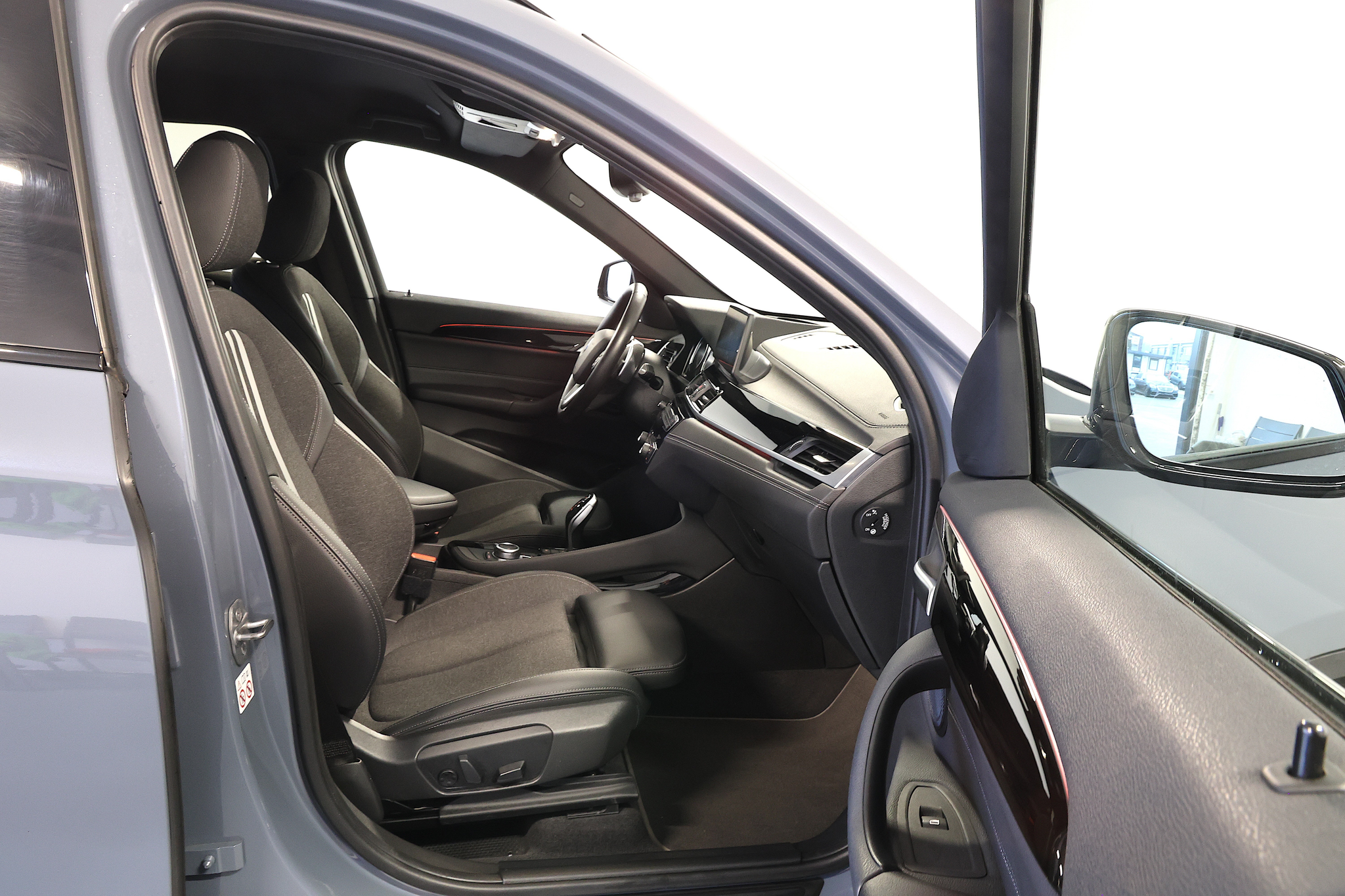 listing desktop thumbnail image 13