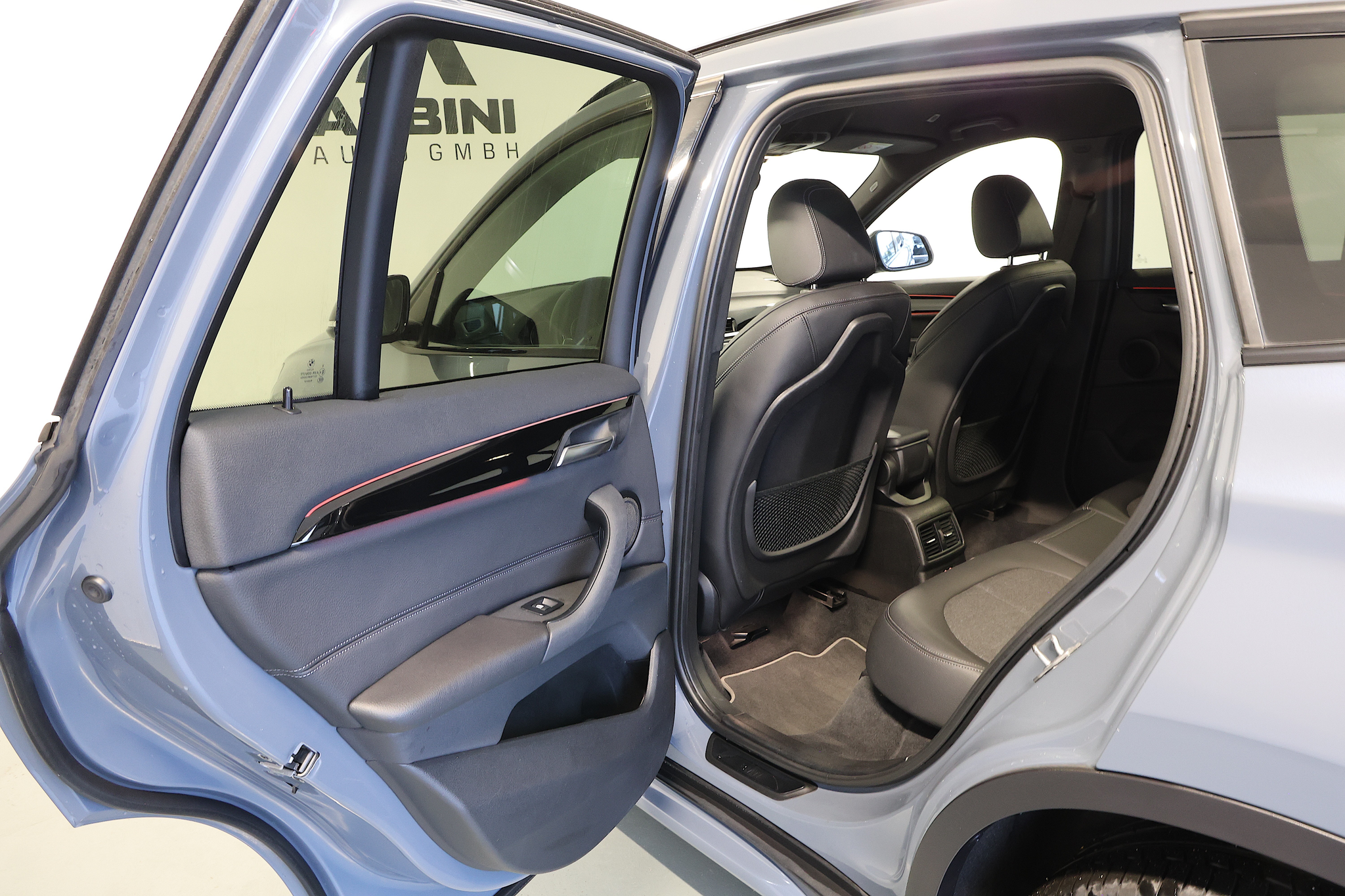 listing desktop thumbnail image 15