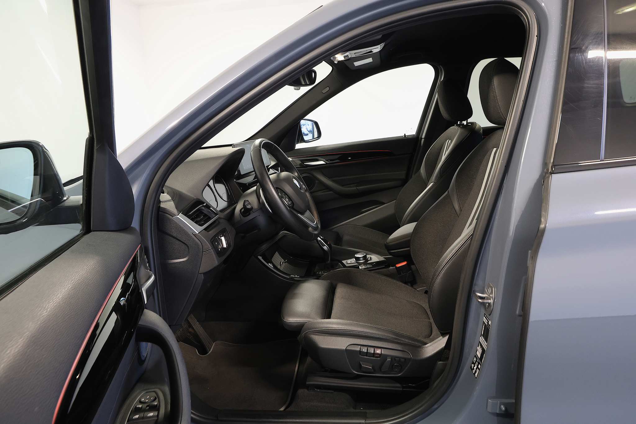 listing desktop thumbnail image 6