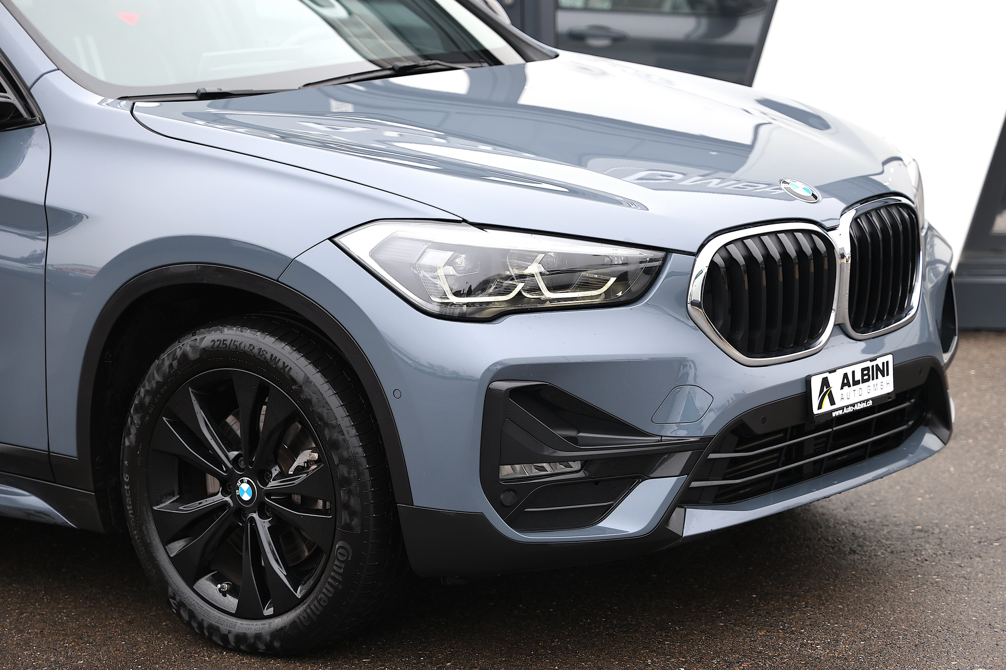 listing desktop thumbnail image 2