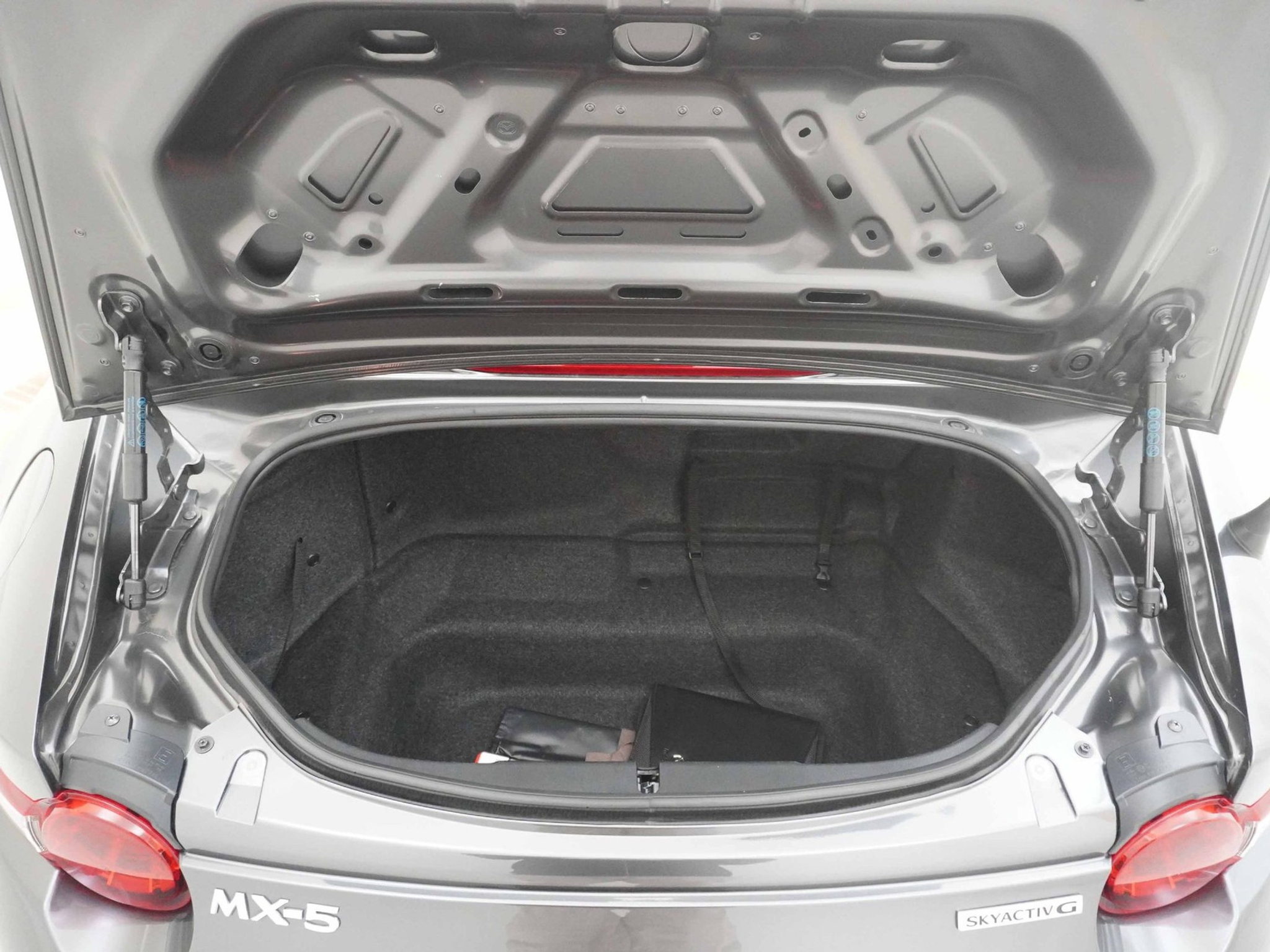 listing desktop thumbnail image 18