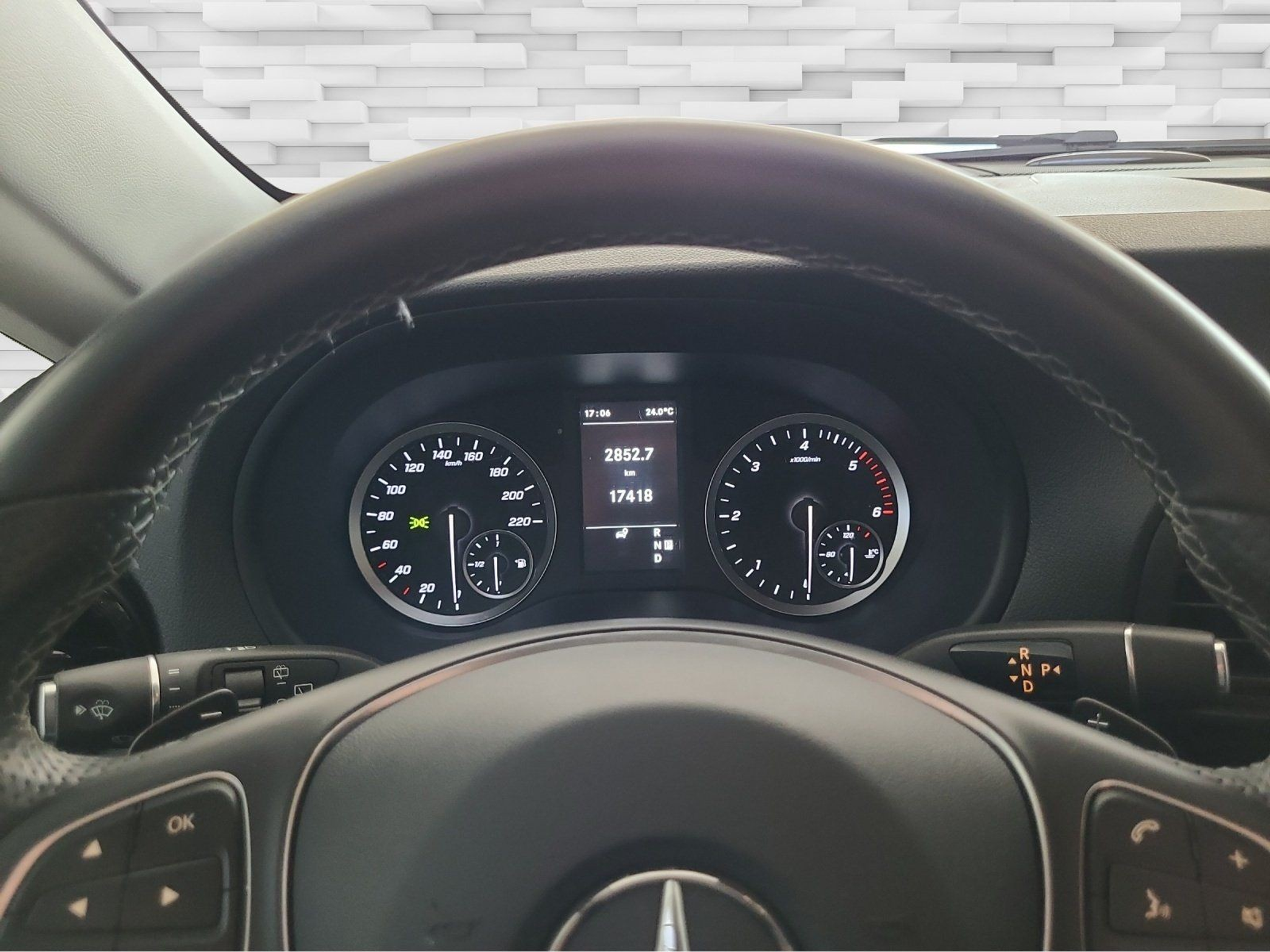listing desktop thumbnail image 8