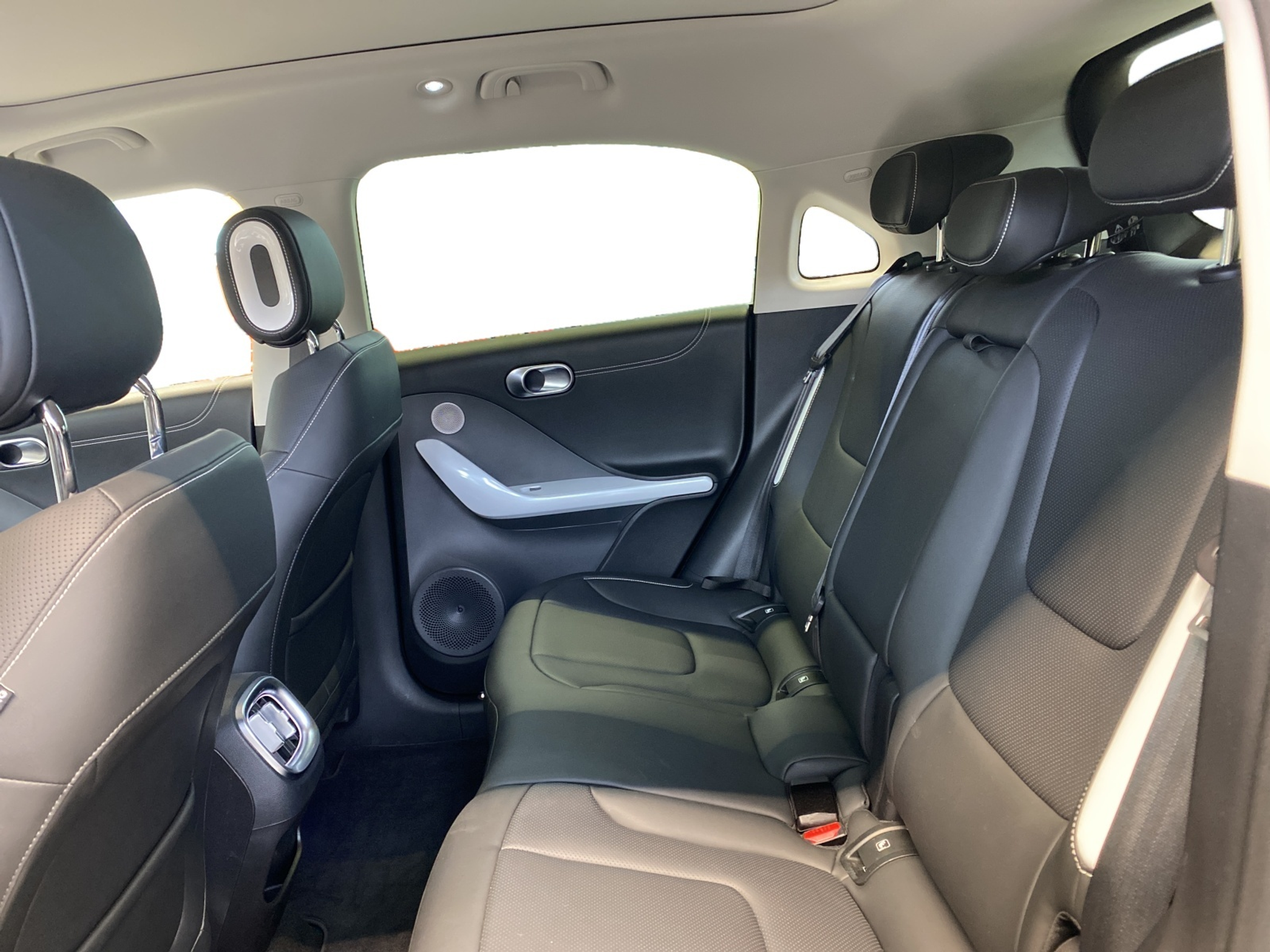 listing desktop thumbnail image 7