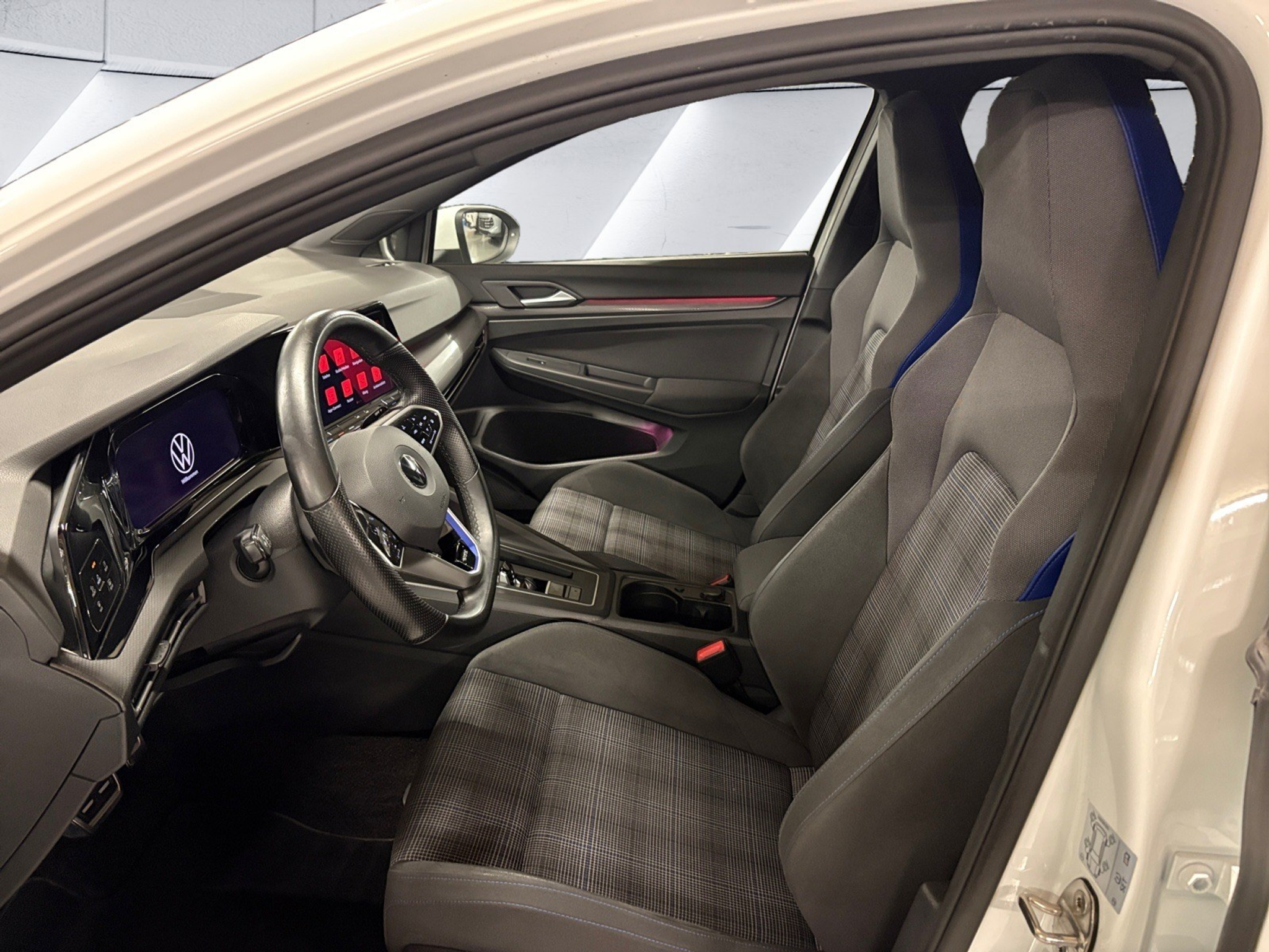 listing desktop thumbnail image 13