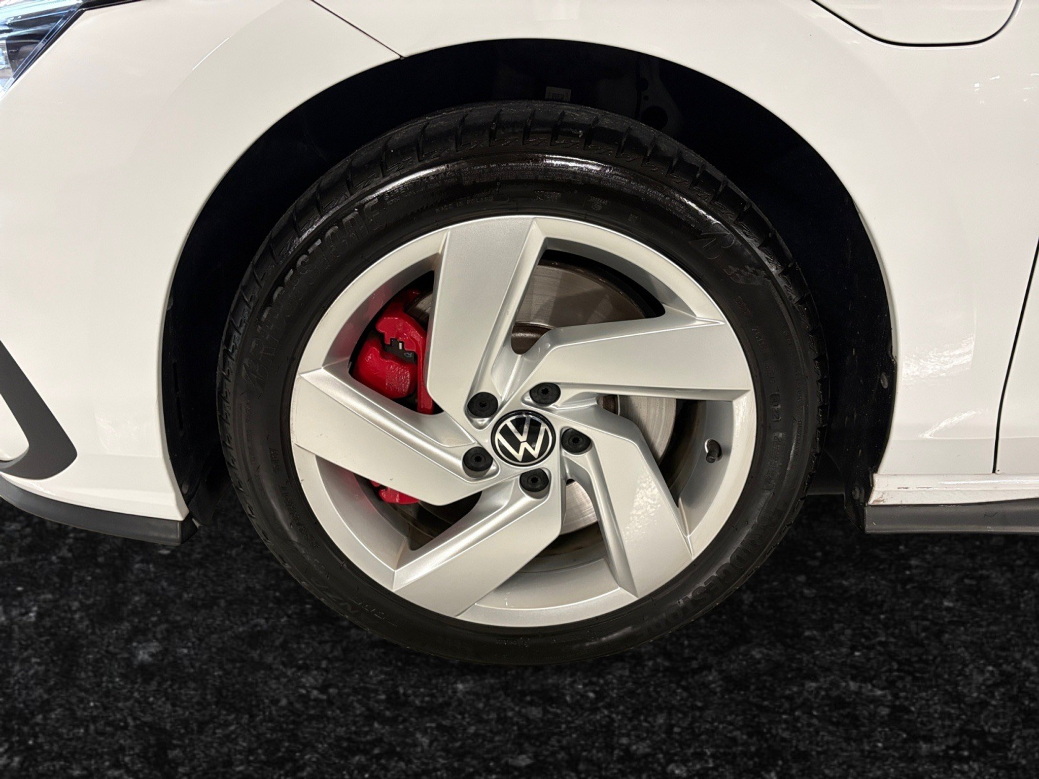 listing desktop thumbnail image 15