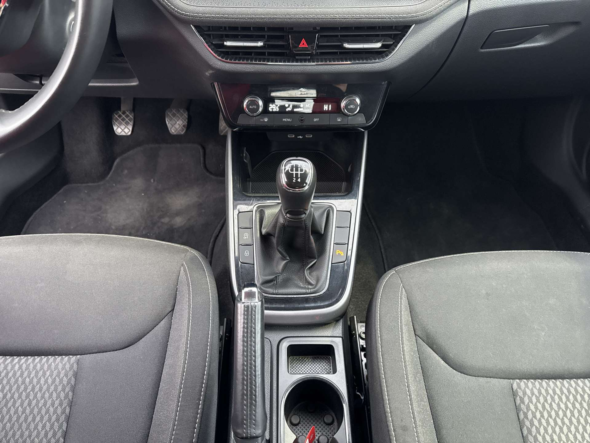 listing desktop thumbnail image 11