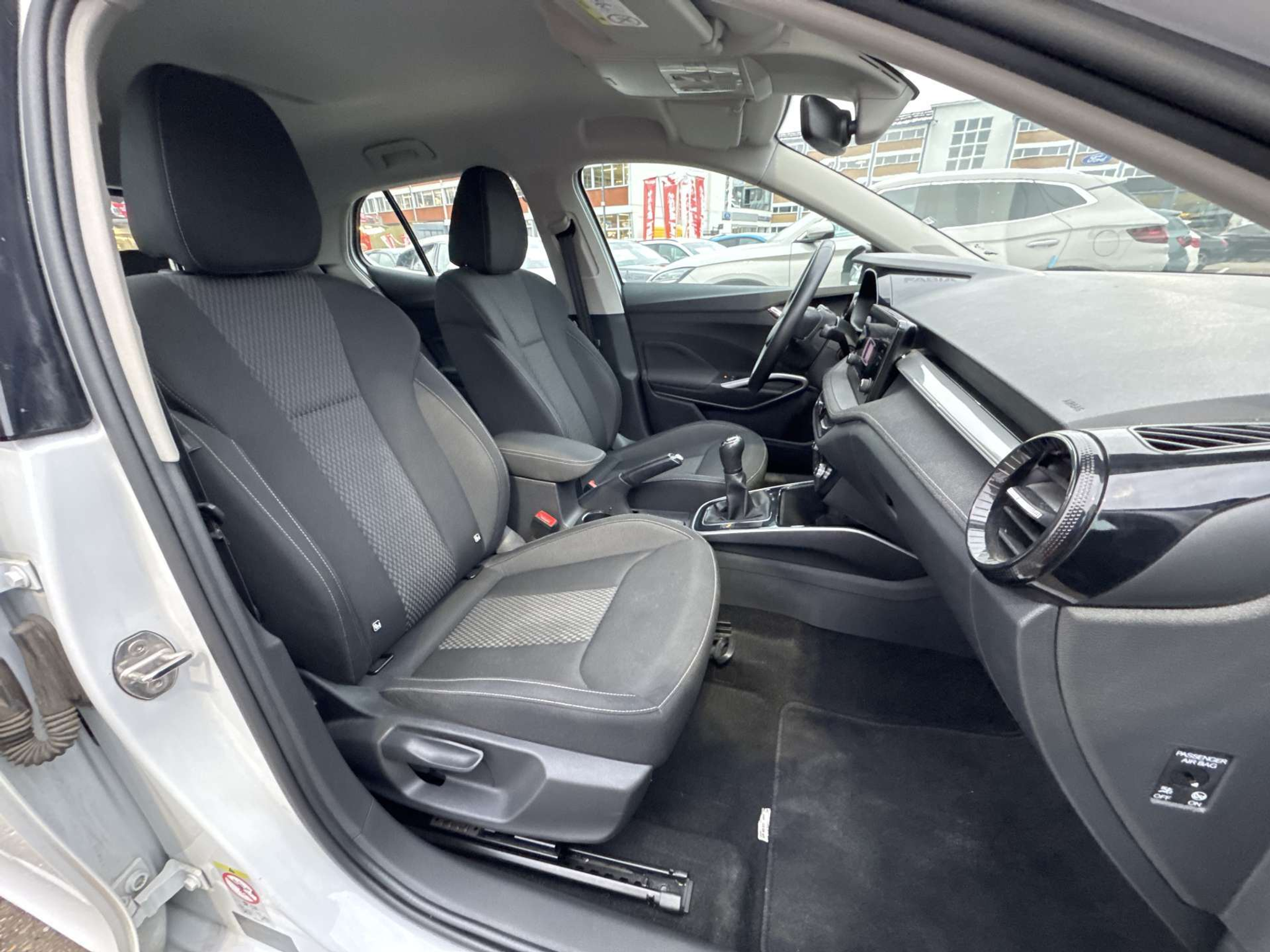 listing desktop thumbnail image 12