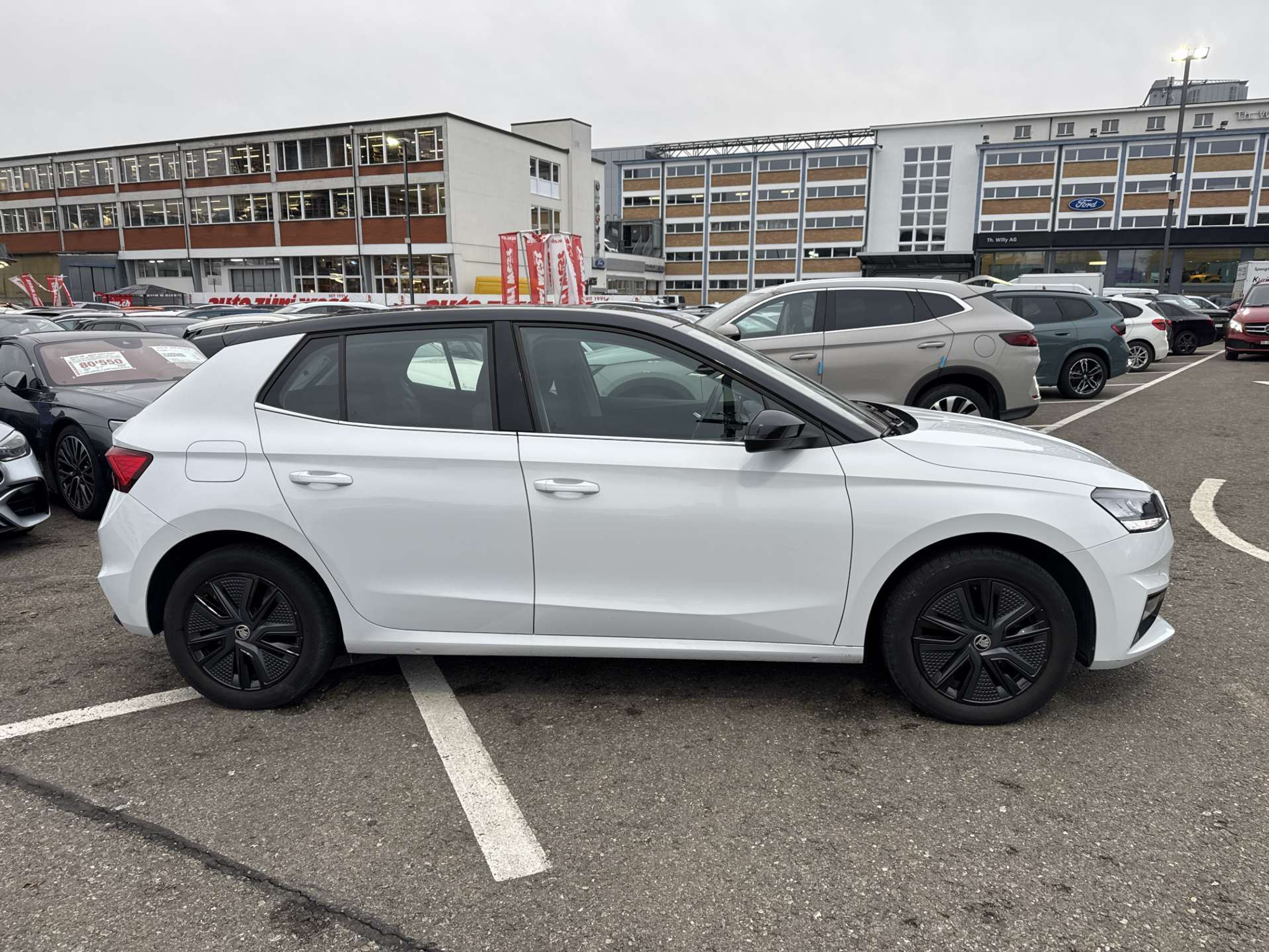 listing desktop thumbnail image 10