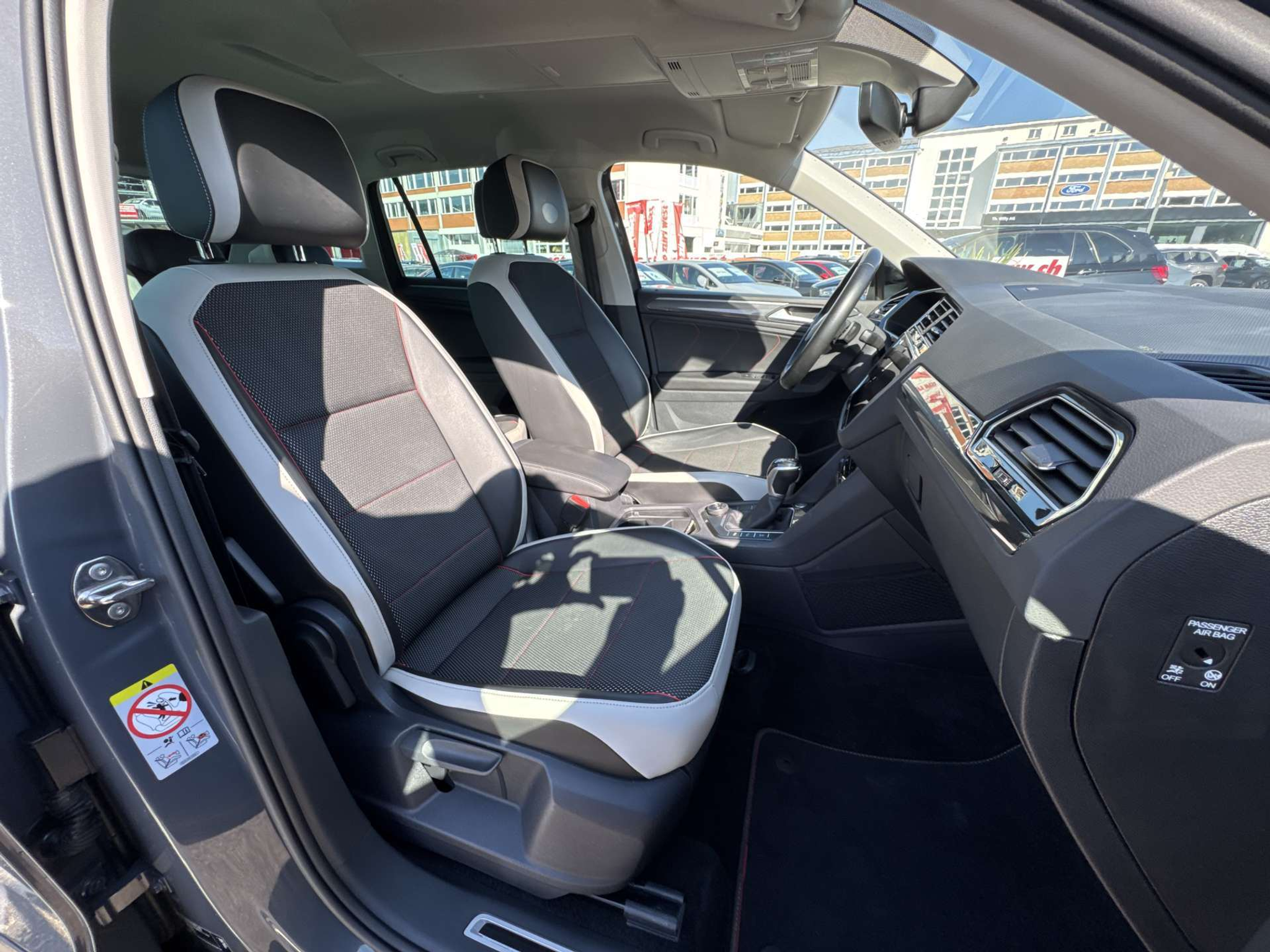 listing desktop thumbnail image 12