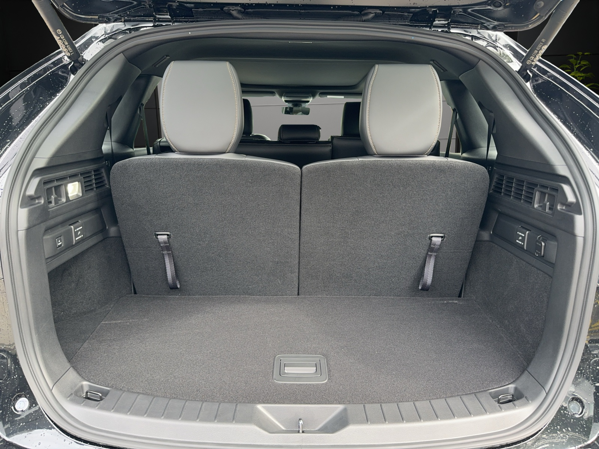 listing desktop thumbnail image 12