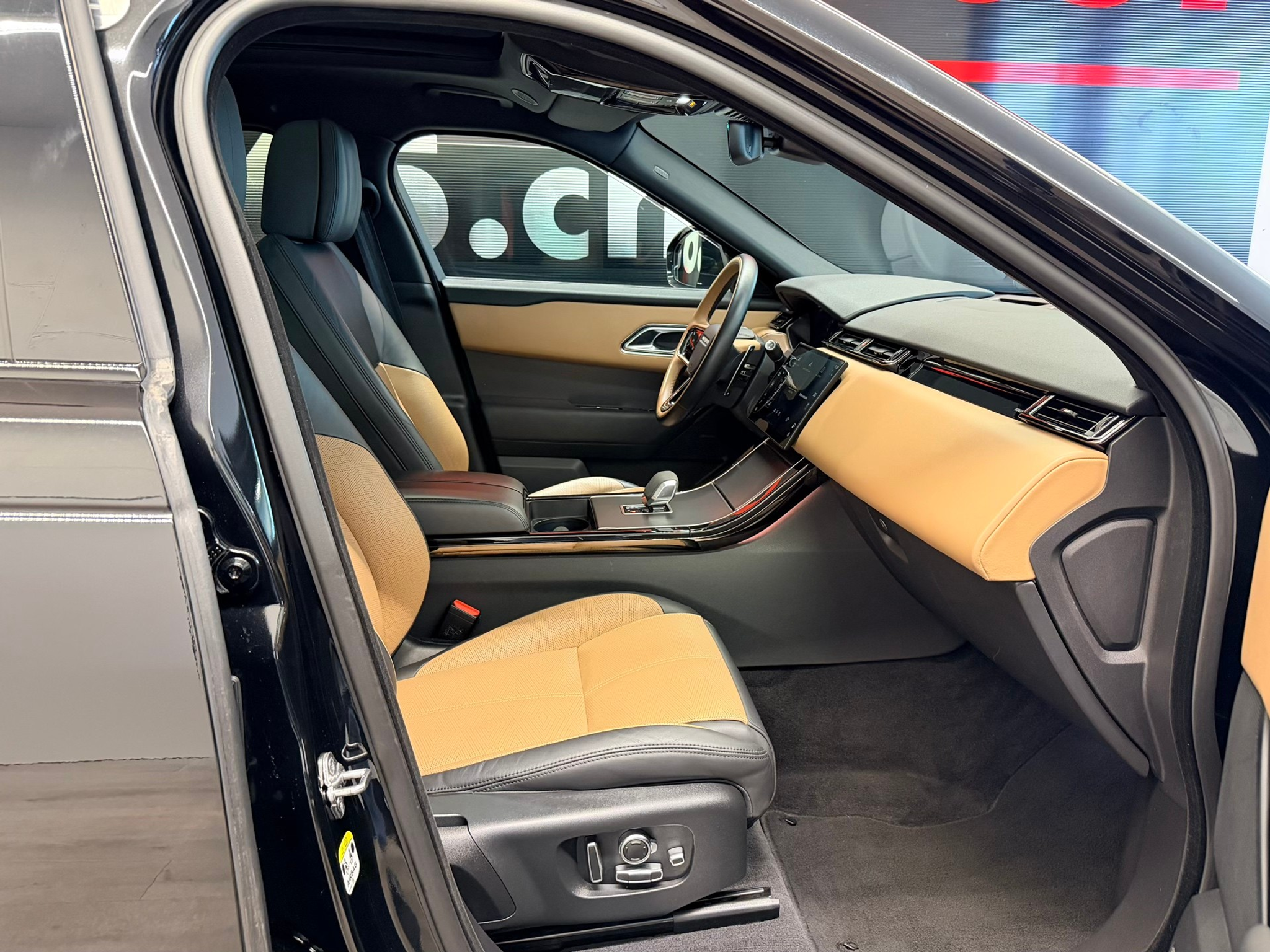 listing desktop thumbnail image 22