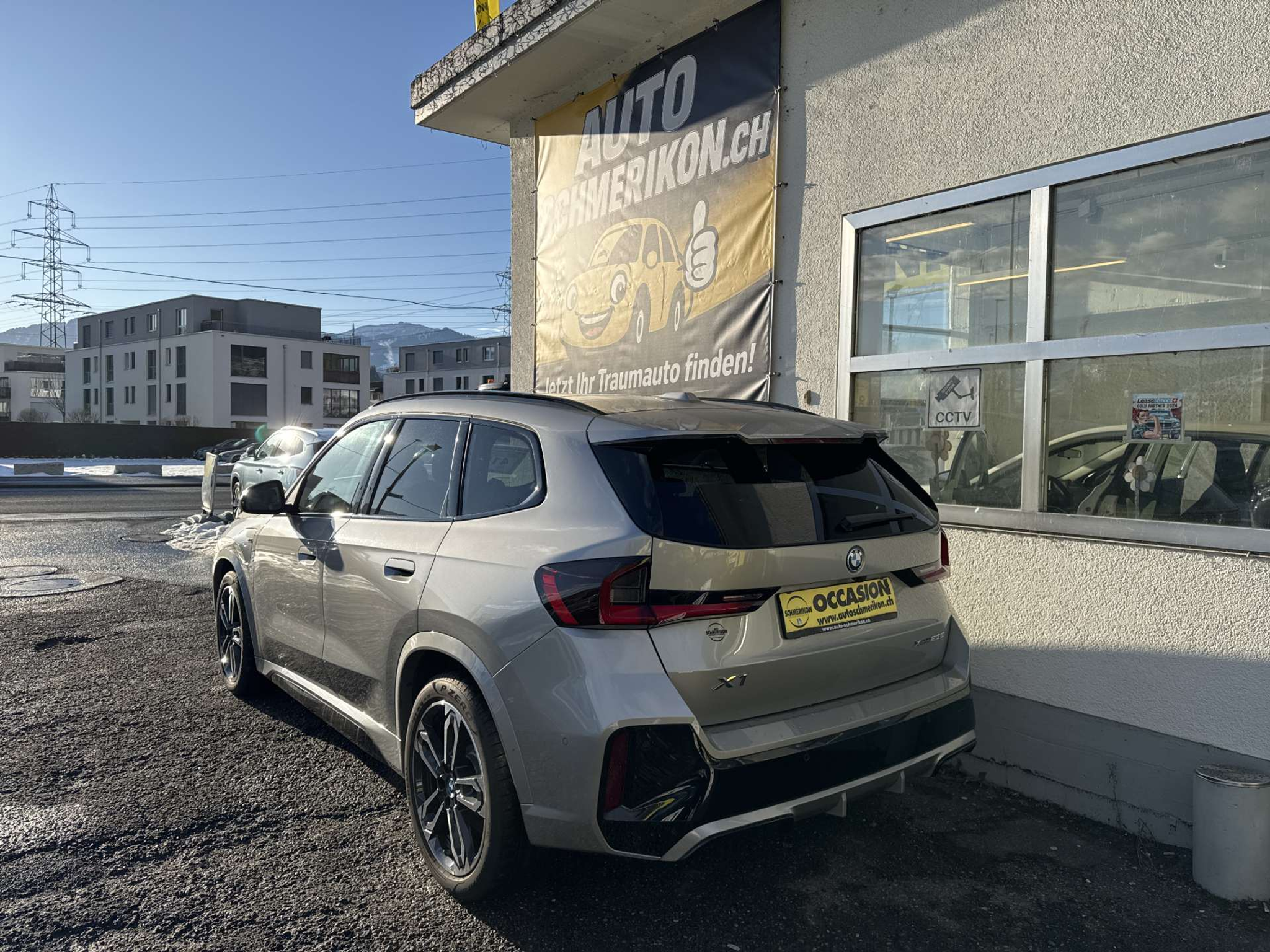 listing desktop thumbnail image 2