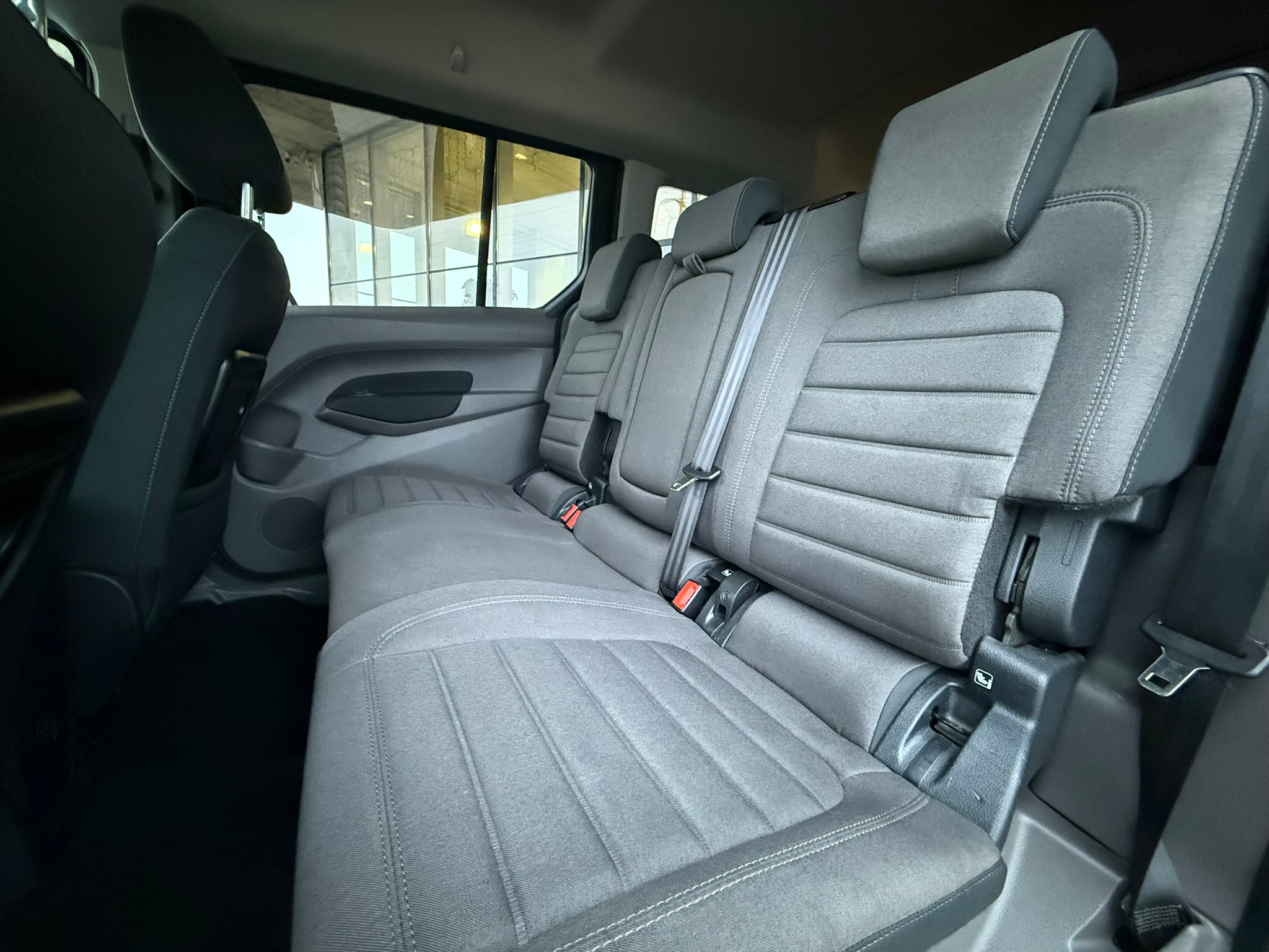 listing desktop thumbnail image 7