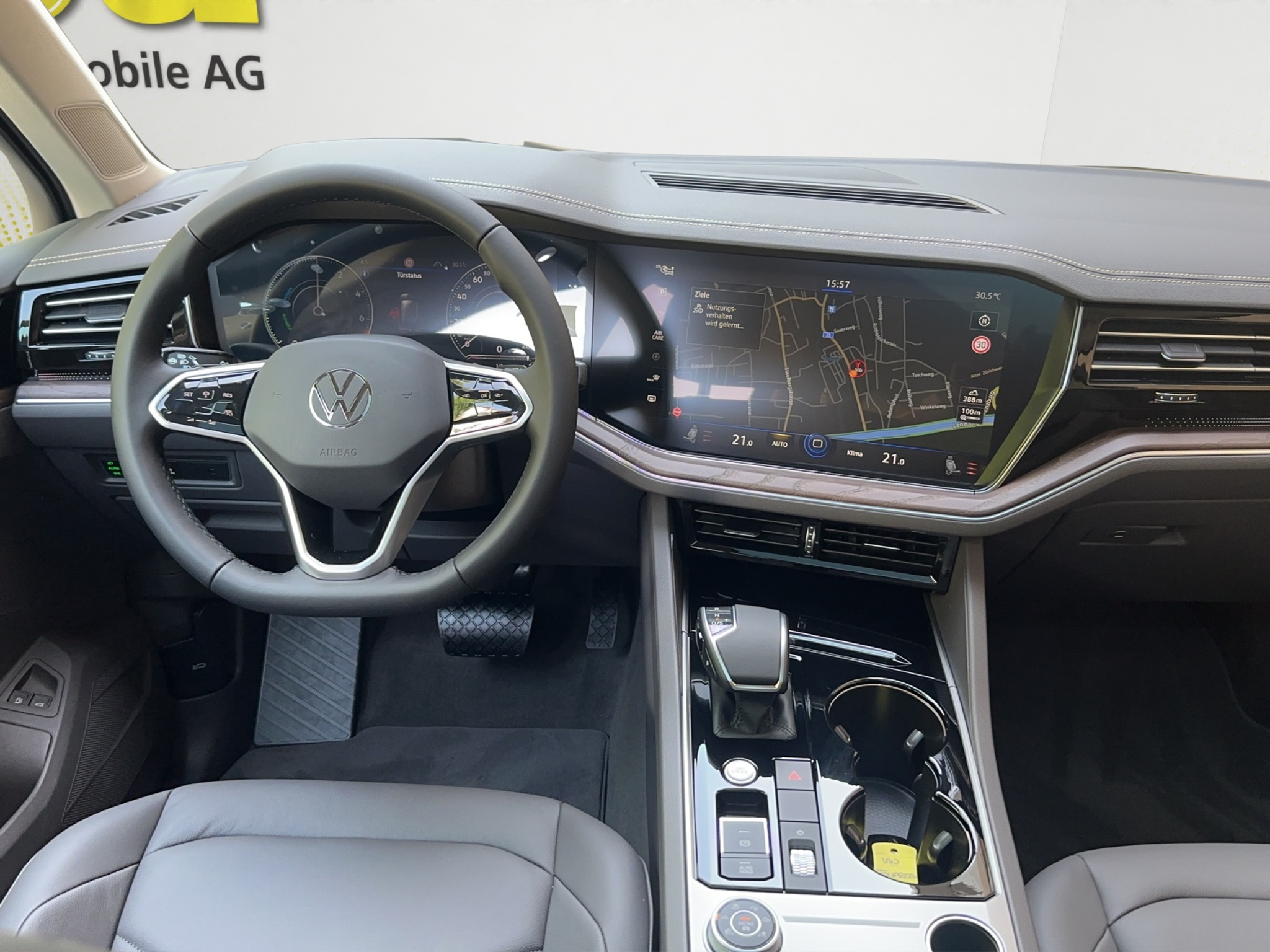 listing desktop thumbnail image 8