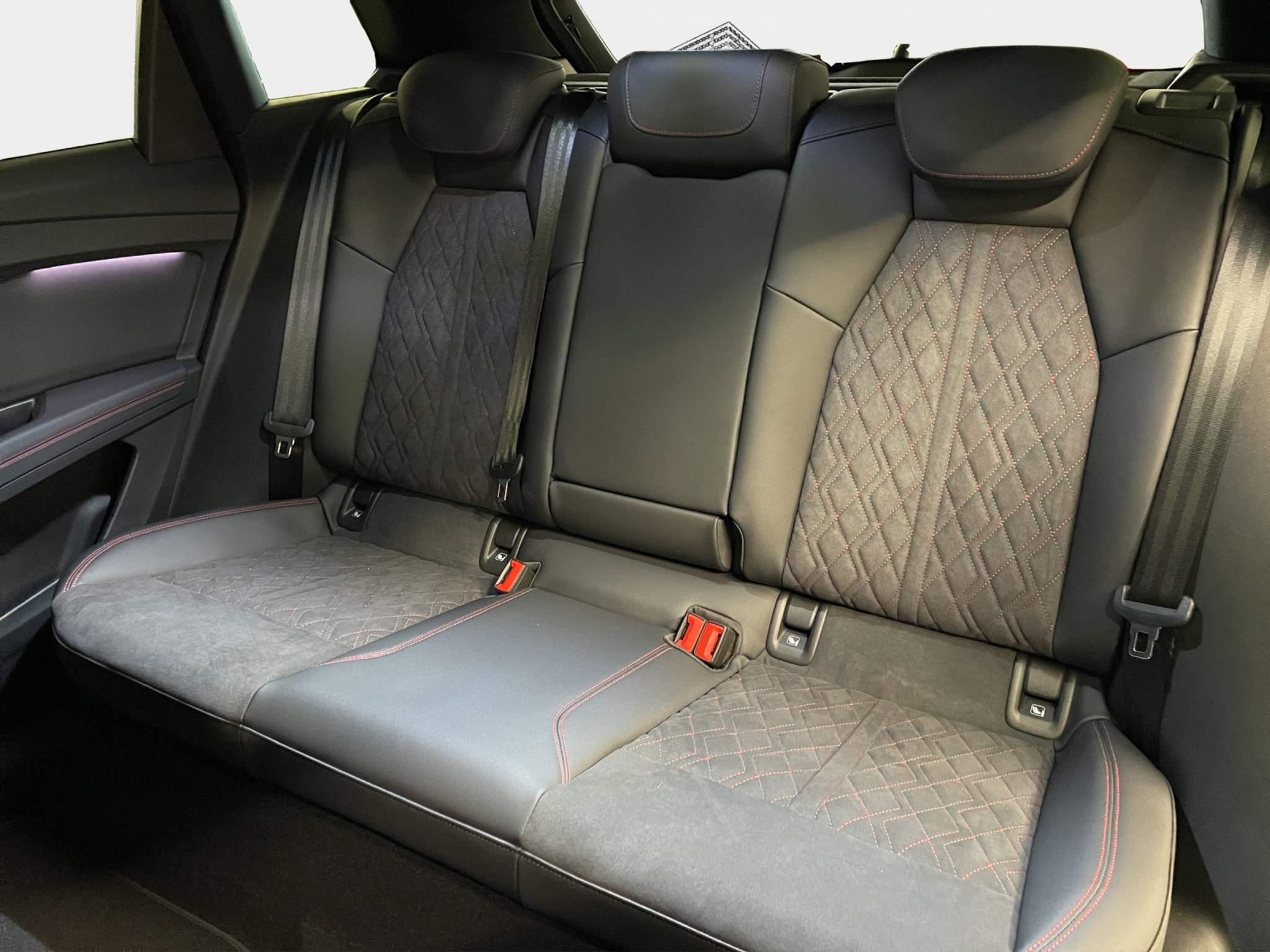 listing desktop thumbnail image 11